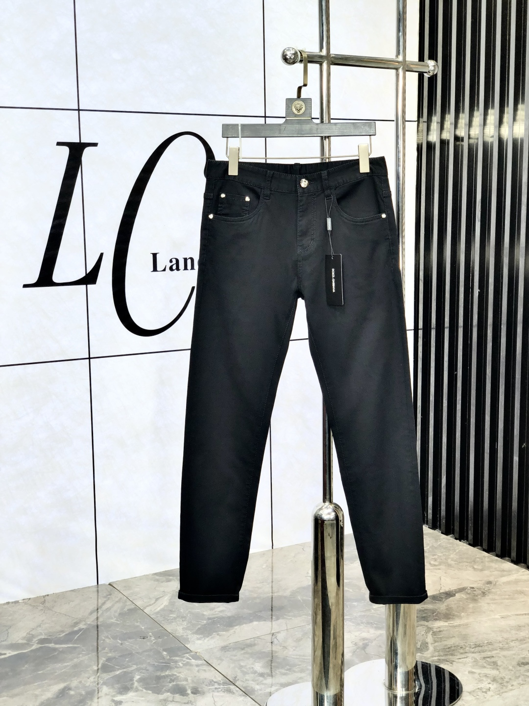 NO:456671,D&G.'s official counter is released simultaneously, 2025SS spring and summer new products for men's casual jeans, original single quality, custom-made original denim fabric for counter, logo pattern design, original hardware and accessories for b trousers body, three-dimensional and clear, c super trendy and personalized, fashionable and stylish on the upper body!  Trendy men's must-have items, 28-38, Dolce & Gabbana, jeans, alexander wang19860909D&G.官网专柜同步发售,2025SS春夏新品男士休闲牛仔裤,原单品质,专柜定制原版牛仔面料,logo图案设计,b裤身原版五金辅料装饰,立体清晰,c超级潮流个性,上身时尚有型！潮男必备单品 码数28-38,,Dolce&Gabbana,jeans,alexander wang,Men's clothing