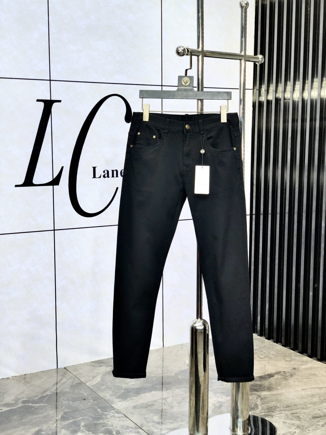 NO:425424,.Gucci.'s official counter is released simultaneously, 2025SS spring and summer new men's casual jeans, original single quality, custom-made original denim fabric for counter, logo pattern design, original hardware and accessories for b trousers body, three-dimensional and clear, c super trendy and personalized, fashionable and stylish on the upper body!  Trendy men's must-have items, 28-38, gucci, jeans, alexander wang19860909.Gucci.官网专柜同步发售,2025SS春夏新品男士休闲牛仔裤,原单品质,专柜定制原版牛仔面料,logo图案设计,b裤身原版五金辅料装饰,立体清晰,c超级潮流个性,上身时尚有型！潮男必备单品 码数28-38,,gucci,jeans,alexander wang,Men's clothing