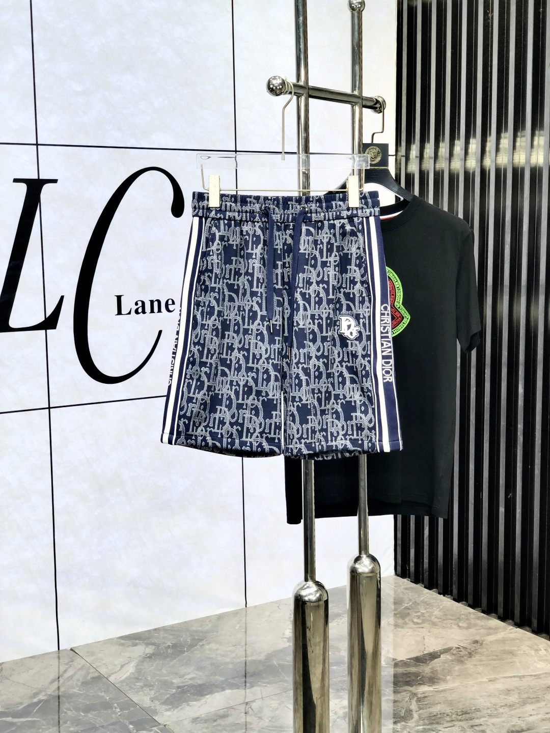 NO:460853,.Dior.25 spring and summer new elastic strap casual shorts, customized counter fabric, breathable and comfortable, impeccable details, brand element design concept, reflecting high quality. 1f feels delicate and soft!  It is casually cut, with a great upper body style!  Count m-xxxL.m wear 27.28, dior, shorts, alexander wang19860909.Dior.25春夏新款松紧带休闲短裤,专柜定制面料 透气舒适度高,细节无可挑剔,品牌元素设计理念,体现高品质.1f手感细腻柔软！呈现休闲裁剪,上身版型超赞！码数m-xxxL.m穿27.28,,dior,shorts,alexander wang,Men's clothing