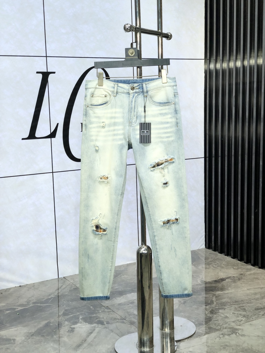 NO:489591,Zenia's new autumn and winter style official counter is available simultaneously, 2025SS autumn and winter new men's casual jeans, original single quality, custom-made original denim fabric for counter, logo pattern design, original hardware and accessories for b trousers body, three-dimensional and clear, c super trendy and individual, fashionable and stylish upper body!  Trendy men's must-have items, 28-38, zegna, jeans, alexander wang19860909杰尼亚 秋冬新款官网专柜同步发售,2025SS秋冬新品男士休闲牛仔裤,原单品质,专柜定制原版牛仔面料,logo图案设计,b裤身原版五金辅料装饰,立体清晰,c超级潮流个性,上身时尚有型！潮男必备单品 码数28-38,,zegna,jeans,alexander wang,Men's clothing