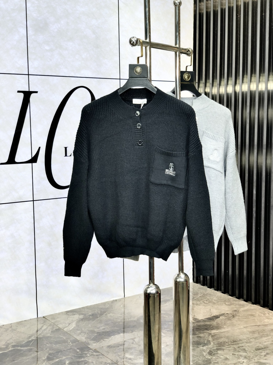 NO:501167,.BC.2025ss Autumn and Winter New Products Soft Round-neck Wool Sweater, Design Exclusively Presented!  A sweater with super smooth lines that are in line with the aesthetic tone. The most basic style is in a minimalist and low-key luxury style. The simpler the item in the fashion industry, the easier it is to show a high-end and fashionable feeling. The customer-supplied wool knitted blended fabric has a soft and comfortable touch, excellent skin-friendly and fashionable style, which is a must-have item!  Counter code m-3xL .m wears 175/130 catties. placing an order to report height and weight, sweaters, alexander wang19860909.BC.2025ss秋冬新品 柔软圆领羊毛针织衫,设计独家呈现！含30羊毛.70棉超级流畅线条感极符合美学基调的一款毛衣,最基础的款式以极简低调的奢华风格,在时尚界越简单的单品,越极易彰显出高级时髦感,客供羊毛针织混纺面料,触感柔软舒适,亲肤性极佳,极具减龄时髦款式,必入单品！专柜码数m-3xL .m穿175/130斤.下单报身高体重,,sweaters,alexander wang,Men's clothing