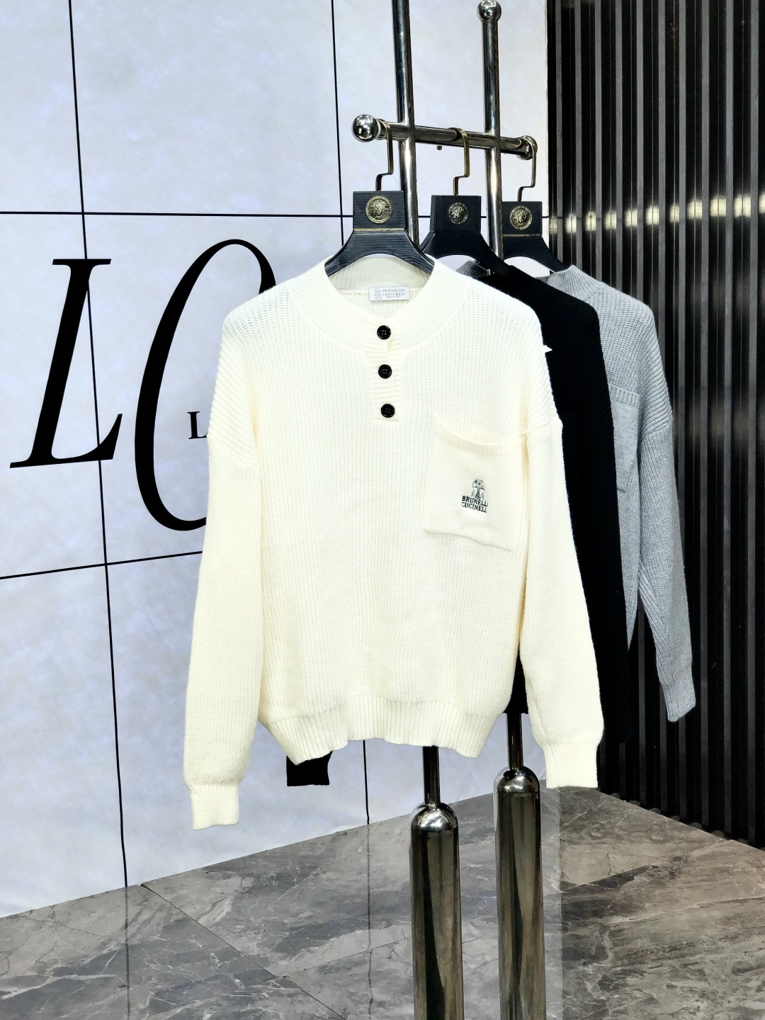 NO:501173,.BC.2025ss Autumn and Winter New Products Soft Round-neck Wool Sweater, Design Exclusively Presented!  A sweater with super smooth lines that are in line with the aesthetic tone. The most basic style is in a minimalist and low-key luxury style. The simpler the item in the fashion industry, the easier it is to show a high-end and fashionable feeling. The customer-supplied wool knitted blended fabric has a soft and comfortable touch, excellent skin-friendly and fashionable style, which is a must-have item!  Counter code m-3xL .m wears 175/130 catties. placing an order to report height and weight, sweaters, alexander wang19860909.BC.2025ss秋冬新品 柔软圆领羊毛针织衫,设计独家呈现！含30羊毛.70棉超级流畅线条感极符合美学基调的一款毛衣,最基础的款式以极简低调的奢华风格,在时尚界越简单的单品,越极易彰显出高级时髦感,客供羊毛针织混纺面料,触感柔软舒适,亲肤性极佳,极具减龄时髦款式,必入单品！专柜码数m-3xL .m穿175/130斤.下单报身高体重,,sweaters,alexander wang,Men's clothing