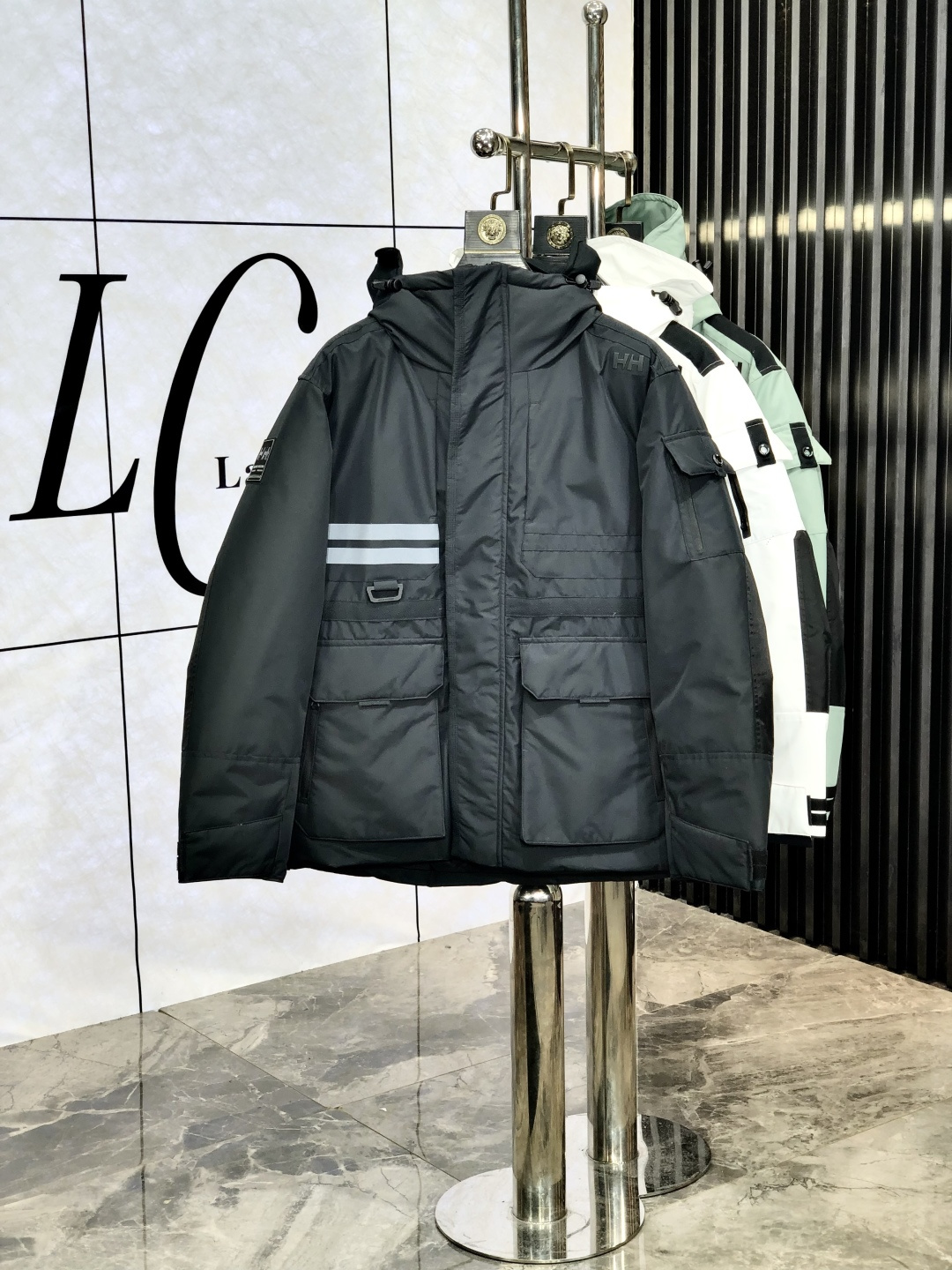 NO:505506,.HH. 2025 autumn and winter new down jacket. Custom developed hardware accessories are fully handled in place!  The upper body effect is excellent!  Versatile and fashionable and handsome!  y National Standard 90 imported white duck down filling!  r counter original memory silk fabric has a straight and stylish texture, keep warm and bloated!  Excellent upper body. Size s-xxL.m wear 175/130,,jackets & coats,down jacket,alexander wang19860909.HH.2025秋冬新款羽绒外套.定制开发五金配件所有细节处理全面到位 ！版型上身效果超赞！百搭时髦又帅气！y国标90进口白鸭绒填充！r专柜原版记忆丝面料质感立挺有型,保暖拒绝臃肿！上身超赞.尺码s-xxL.m穿175/130,,jackets & coats,down jacket,alexander wang,Men's clothing