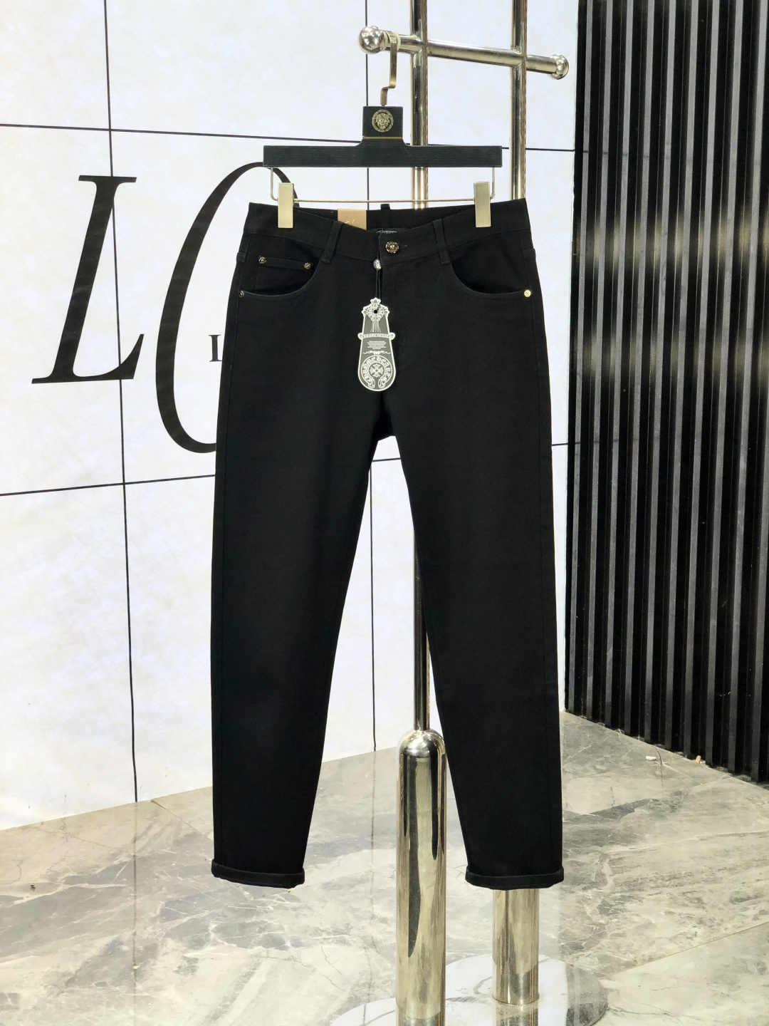 NO:513926,.Croxin. The official counter is released simultaneously, 2025SS autumn and winter new men's casual jeans, original single quality, customized original denim fabric for counter, logo pattern design, original hardware and accessories for b trousers body, three-dimensional and clear, c super trendy and individual, fashionable and stylish upper body!  Trendy men's must-have items, 28-38, chrome hearts, jeans, alexander wang19860909.克罗心.官网专柜同步发售,2025SS秋冬新品男士休闲牛仔裤,原单品质,专柜定制原版牛仔面料,logo图案设计,b裤身原版五金辅料装饰,立体清晰,c超级潮流个性,上身时尚有型！潮男必备单品 码数28-38,,chrome hearts,jeans,alexander wang,Men's clothing