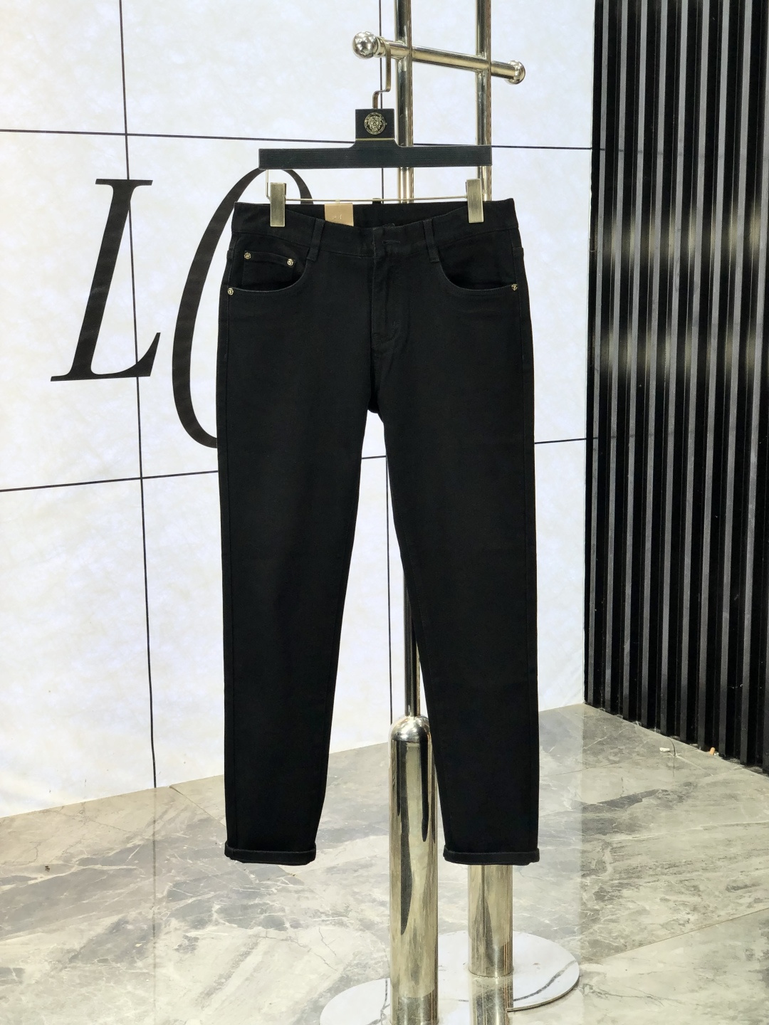 NO:513923,.Jenia. The official counter is released simultaneously, 2025SS autumn and winter new men's casual jeans, original single quality, customized original denim fabric for counter, logo pattern design, original hardware and accessories for b trousers, three-dimensional and clear, c super trendy and personalized, fashionable and stylish on the upper body!  Trendy men's must-have items, 28-38, zegna, jeans, alexander wang19860909.杰尼亚.官网专柜同步发售,2025SS秋冬新品男士休闲牛仔裤,原单品质,专柜定制原版牛仔面料,logo图案设计,b裤身原版五金辅料装饰,立体清晰,c超级潮流个性,上身时尚有型！潮男必备单品 码数28-38,,zegna,jeans,alexander wang,Men's clothing