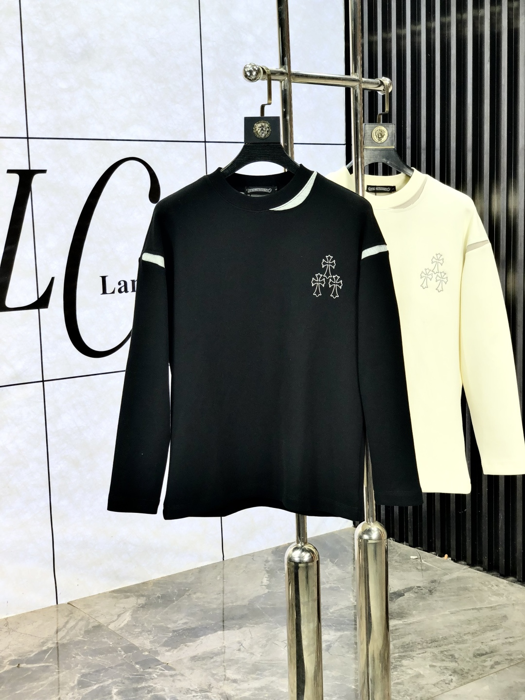 NO:518100,.Croxin. 2025 autumn and winter new letter logo knitted cotton sweatshirt T-shirt channel quality!  Urban series products, created with full luxury letter logo elements, high-end temperament and top style, a single item with a very tone and charm!  Original custom imported double-sided water-soluble cotton fabric, comfortable to touch, embroidered letter design effect is quite exquisite, fashionable, classic and versatile!  Size M—XXXL.m wear 175/130 catties, chrome hearts, hoodie, sweatshirts, tees, t-shirt, alexander wang19860909.克罗心.2025秋冬新款字母logo针织棉卫衣T恤 渠道精品！都市系列产物,奢华程度满分的字母logo元素打造,高端气质型必入的极品款式,一款极具腔调感与魅力的单品！ 原版定制进口双面水溶棉面料,手感舒适,刺绣字母设计效果相当精致,时尚经典百搭！ 尺码M—XXXL.m穿175/130斤,,chrome hearts,hoodie,sweatshirts,tees，t-shirt,alexander wang,Men's clothing