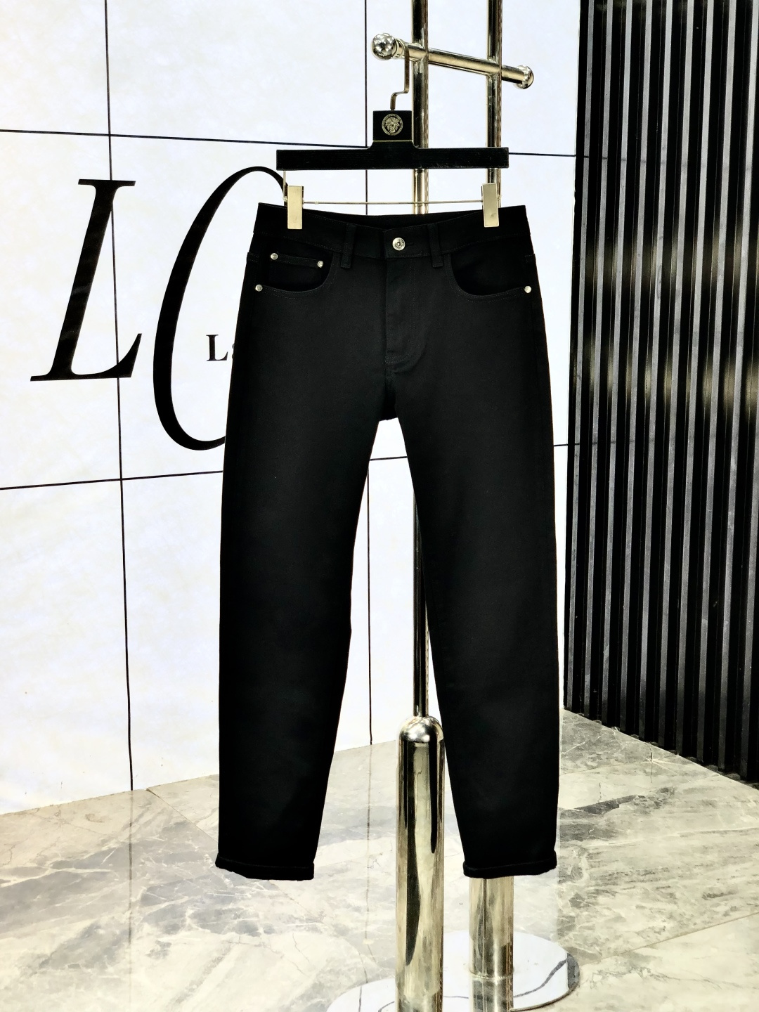 NO:530015,.Paul. The official counter is released simultaneously, 2025SS autumn and winter new men's casual jeans, original single quality, custom-made original denim fabric for counter, logo pattern design, H pants original hardware and accessories for decoration, three-dimensional and clear, f super trendy and personalized, fashionable and stylish upper body!  Trendy men's must-have items, 28-38, jeans, alexander wang19860909.保罗.官网专柜同步发售,2025SS秋冬新品男士休闲牛仔裤,原单品质,专柜定制原版牛仔面料,logo图案设计,h裤身原版五金辅料装饰,立体清晰,f超级潮流个性,上身时尚有型！潮男必备单品 码数28-38,,jeans,alexander wang,Men's clothing