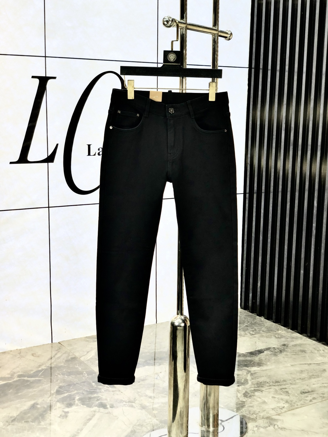 NO:531105,.LP. official counters are released simultaneously, 2025SS autumn and winter new men's casual jeans, original single quality, custom-made original denim fabrics for counters, logo pattern design, original hardware and accessories for b trousers, three-dimensional and clear, c super trendy and individual, fashionable and stylish upper body!  Trendy men's must-have items, 28-38, loro piano, jeans, alexander wang19860909.LP.官网专柜同步发售,2025SS秋冬新品男士休闲牛仔裤,原单品质,专柜定制原版牛仔面料,logo图案设计,b裤身原版五金辅料装饰,立体清晰,c超级潮流个性,上身时尚有型！潮男必备单品 码数28-38,,loro piana,jeans,alexander wang,Men's clothing