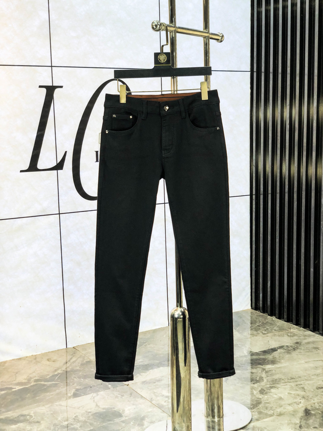 NO:538506,.Jenia. The official counter is released simultaneously, 2025SS autumn and winter new men's casual jeans, original single quality, custom-made original denim fabric for counter, logo pattern design, 6-pants original hardware and auxiliary materials decoration, three-dimensional and clear, realistic effect, super trendy and personalized, fashionable and stylish upper body!  Trendy men's must-have items, 29-38, zegna, jeans, alexander wang19860909.杰尼亚.官网专柜同步发售,2025SS秋冬新品男士休闲牛仔裤,原单品质,专柜定制原版牛仔面料,logo图案设计,6裤身原版五金辅料装饰,立体清晰,效果逼真,超级潮流个性,上身时尚有型！潮男必备单品 码数29-38,,zegna,jeans,alexander wang,Men's clothing