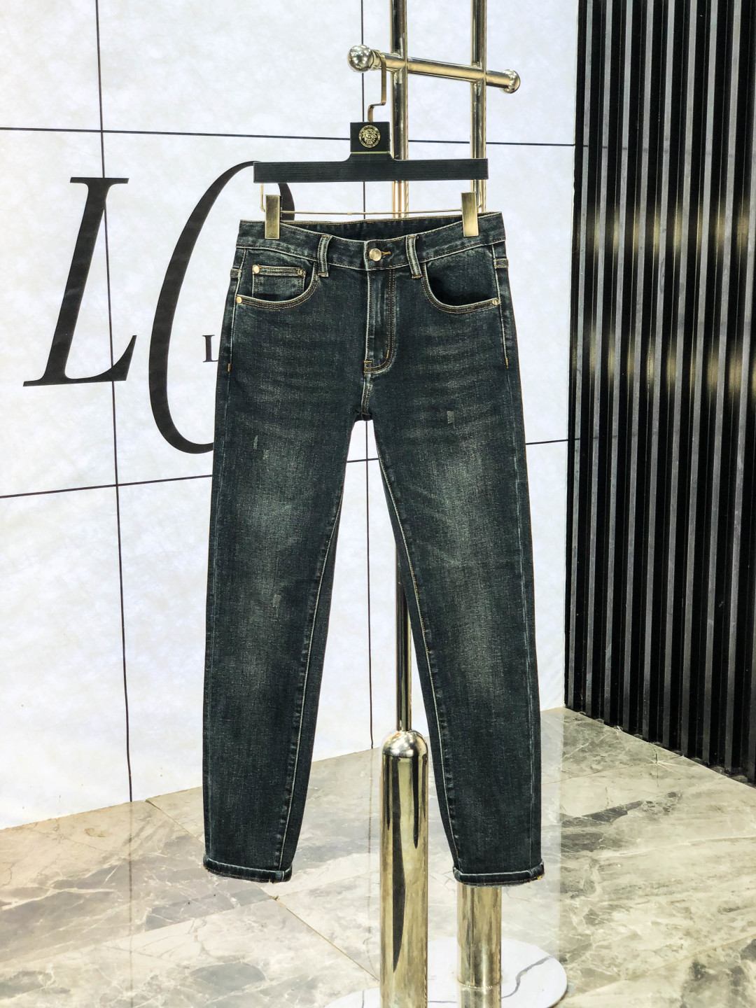 NO:540589,.Ralf Lauren. The official counter is released simultaneously, 2025SS autumn and winter new men's casual jeans, original single quality, customized original denim fabric for counter, logo pattern design, H pants original hardware and accessories decoration, three-dimensional and clear, f super trendy and personalized, fashionable and stylish upper body!  Trendy men's must-have items, 28-38, jeans, alexander wang19860909.拉夫劳伦.官网专柜同步发售,2025SS秋冬新品男士休闲牛仔裤,原单品质,专柜定制原版牛仔面料,logo图案设计,h裤身原版五金辅料装饰,立体清晰,f超级潮流个性,上身时尚有型！潮男必备单品 码数28-38,,jeans,alexander wang,Men's clothing