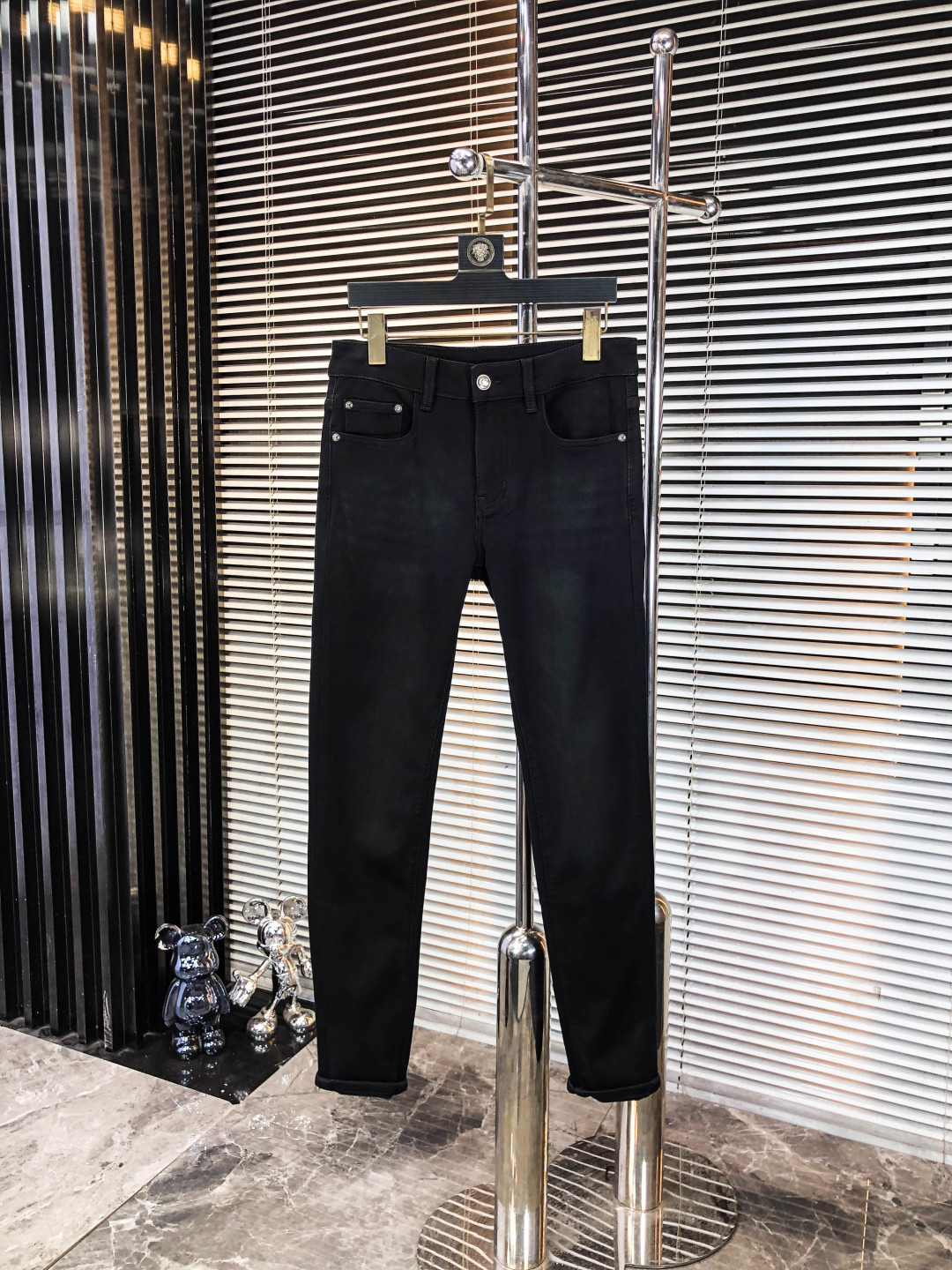 NO:546467,.Gucci.'s official counter is released simultaneously, 2025SS autumn and winter new men's casual jeans, original single quality, custom-made original denim fabric for counter, logo pattern design, 5-pants original hardware and auxiliary materials decoration, three-dimensional and clear, f super trendy and personalized, fashionable and stylish upper body!  Trendy men's must-have items, 29-38, gucci, jeans, alexander wang19860909.Gucci.官网专柜同步发售,2025SS秋冬新品男士休闲牛仔裤,原单品质,专柜定制原版牛仔面料,logo图案设计,5裤身原版五金辅料装饰,立体清晰,f超级潮流个性,上身时尚有型！潮男必备单品 码数29-38,,gucci,jeans,alexander wang,Men's clothing