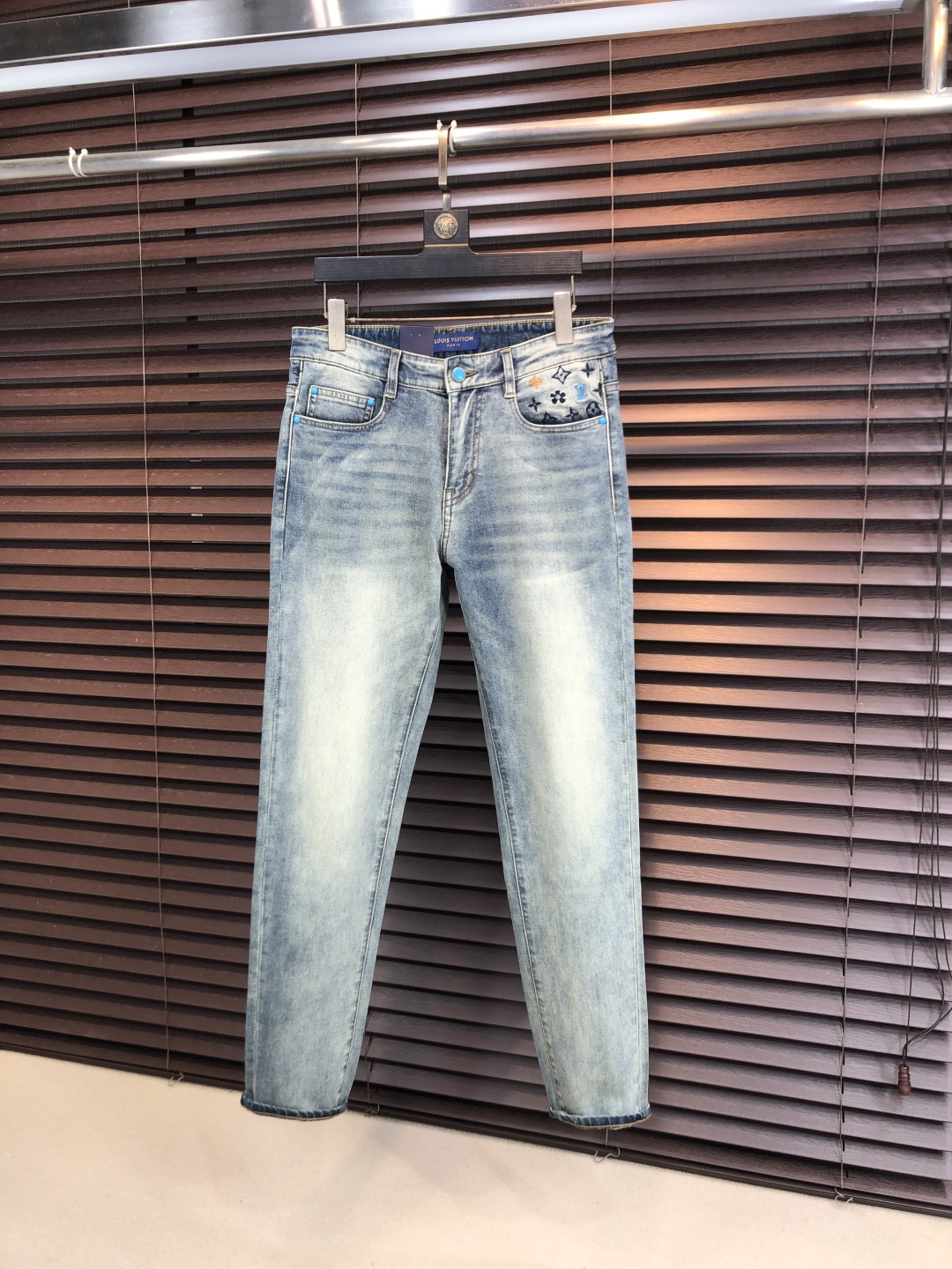 Alternative view of Louis Vuitton Jeans 11607