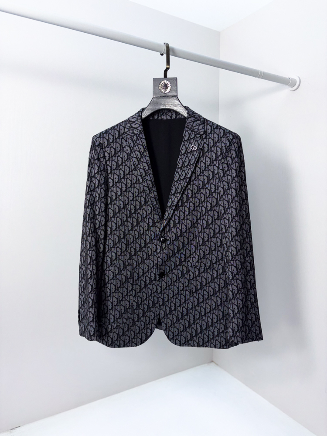 NO:906572,.Dior.26 spring and summer new releases thin blazer jackets, spring hot single blazer jackets, 1f is comfortable and slim when worn, lazy and casual, combined with clean and simple colors, it is particularly attractive and suitable for daily wear~ We are launching sports items decorated with vibrant prints!  Size 48-58.48 wears 175/125 pounds,,dior,jackets & coats,jackets & coats,business suit,19860909.Dior.26春夏新款发布薄款西装夹克外套,春季爆款单西夹克外套,1f穿上就是舒适自在又显瘦的存在,慵懒而随性,结合干净简单的色系就特别耐看,适合日常穿着~倾情推出缀饰活力印花的运动单品！ 尺码48-58.48穿175/125斤,,dior,jackets & coats,jackets & coats,business suit,,Men's clothing