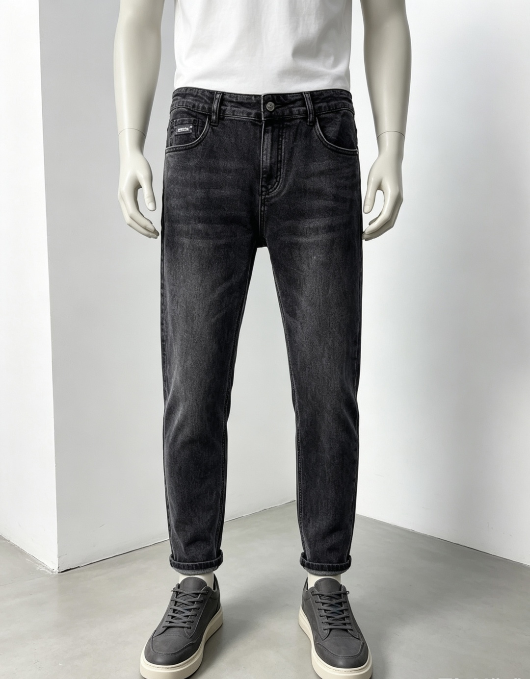 NO:826988,Ermenegildo Zegna. official website counters are simultaneously selling, 2026 spring and summer new men's casual jeans, original quality, counter-customized original denim fabrics, logo pattern design, xhz pants body original hardware accessories decoration, three-dimensional and clear, super trendy personality, fashionable and stylish upper body!  Must-have items for trendy men in sizes 29-38,,zegna,jeans,19860909.杰尼亚.官网专柜同步发售,2026春夏新品男士休闲牛仔裤,原单品质,专柜定制原版牛仔面料,logo图案设计,xhz裤身原版五金辅料装饰,立体清晰,超级潮流个性,上身时尚有型！潮男必备单品 码数29-38,,zegna,jeans,,Men's clothing