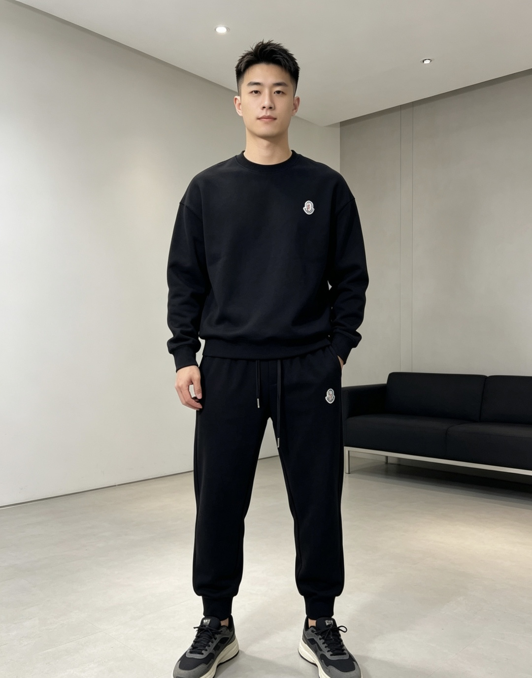 NO:827120,.Meng Mouth. New products in the 2026 spring and summer counters are on the market at the same time. Original order high-quality fashionable casual pants. Super versatile. Exclusively customized fabrics, delicate and soft feel, hm close-fitting and comfortable, and the upper body is super stylish! The latest hardware accessories from the original custom shop. Super beautiful shape, long upper body and slender legs. The lining and wiring are impeccable. It can be attended to any occasion. Once again, the fabric is very, very classy! Size m-3xL.m wears 28.29,,Moncler,19860909.蒙口.26年春夏专柜新品同步上市.原单订制高品质时尚休闲休闲裤.超级百搭款.独家定制面料,手感细腻柔软,hm贴身舒适,上身超有型！原版定制专柜最新五金辅料.超靓版型、上身显腿修长,內里,走线都无可挑剔,任何场合都可出席,再次强调面料非常非常显档次！码数m-3xL.m穿28.29,,Moncler,,Men's clothing