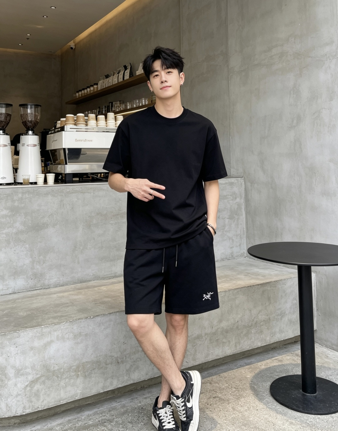NO:911361,.Arc'teryx.26 new spring and summer elastic band casual shorts, counter-customized fabrics with high breathability and comfort, impeccable details, brand element design concept, w reflects high quality. 7 feels delicate and soft!  It presents a casual cut and the upper body shape is awesome!  Size m-xxxL.m wears 28.29,arc'teryx,shorts,19860909.始祖鸟.26春夏新款松紧带休闲短裤,专柜定制面料 透气舒适度高,细节无可挑剔,品牌元素设计理念,w体现高品质.7手感细腻柔软！呈现休闲裁剪,上身版型超赞！码数 m-xxxL.m穿28.29,arc'teryx,shorts,,Men's clothing