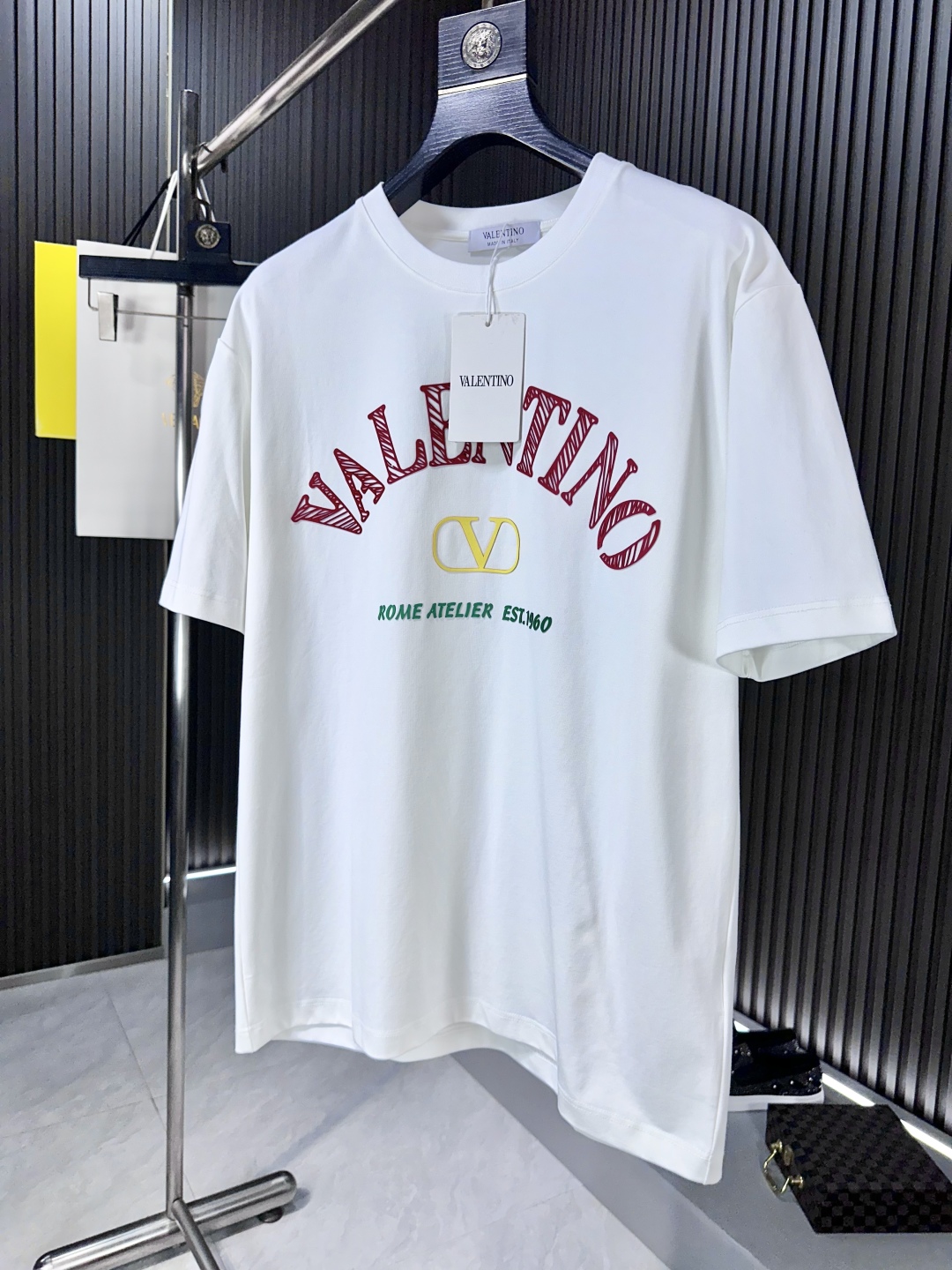 Valentino Camiseta de Manga Corta con Logo Estampado para Hombre