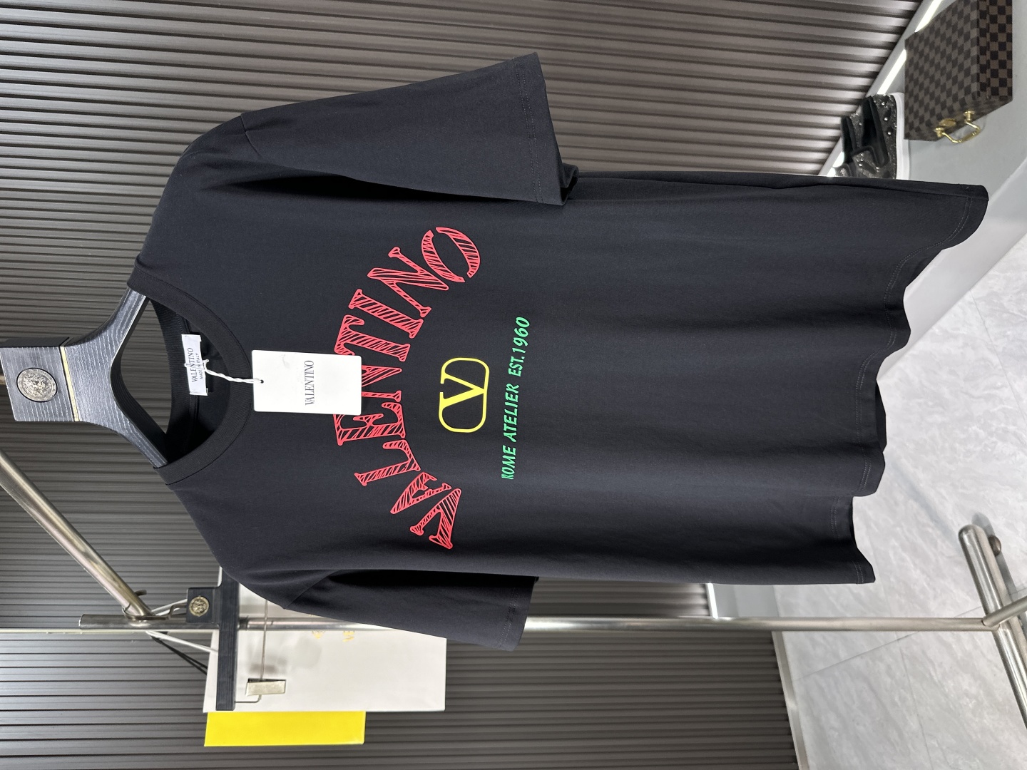 Valentino T-shirt met Logo Print - Comfortabel Katoen, Zomer 2025 Collectie