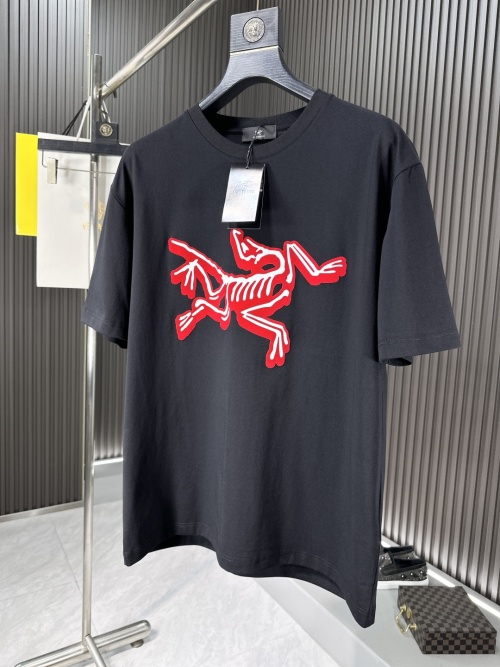 Arcteryx Men's Round Neck Short Sleeve Black T-Shirt with Logo 1 Arcteryx Men's Round Neck Short Sleeve Black T-Shirt with Logo
