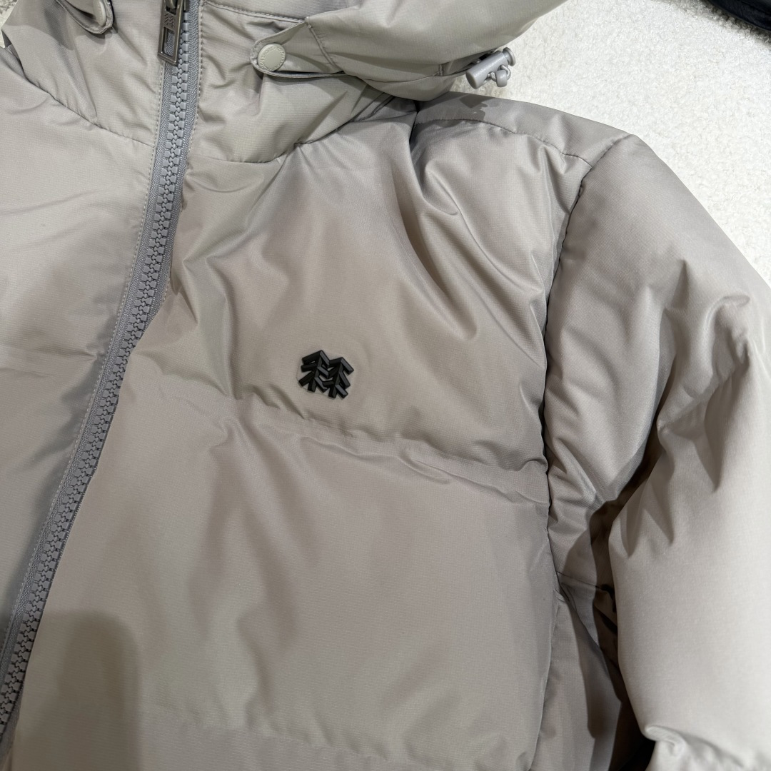 💰580 可隆𝑲𝑶𝑳𝑶𝑵 𝑺𝑷𝑶𝑹𝑻 𝑪𝒐𝒎𝒎𝒖𝒕𝒆 𝑭𝑾/𝑨𝑾24 防水羽绒服 帽子可拆卸
颜色：黑色 卡其灰
编码：0000630C