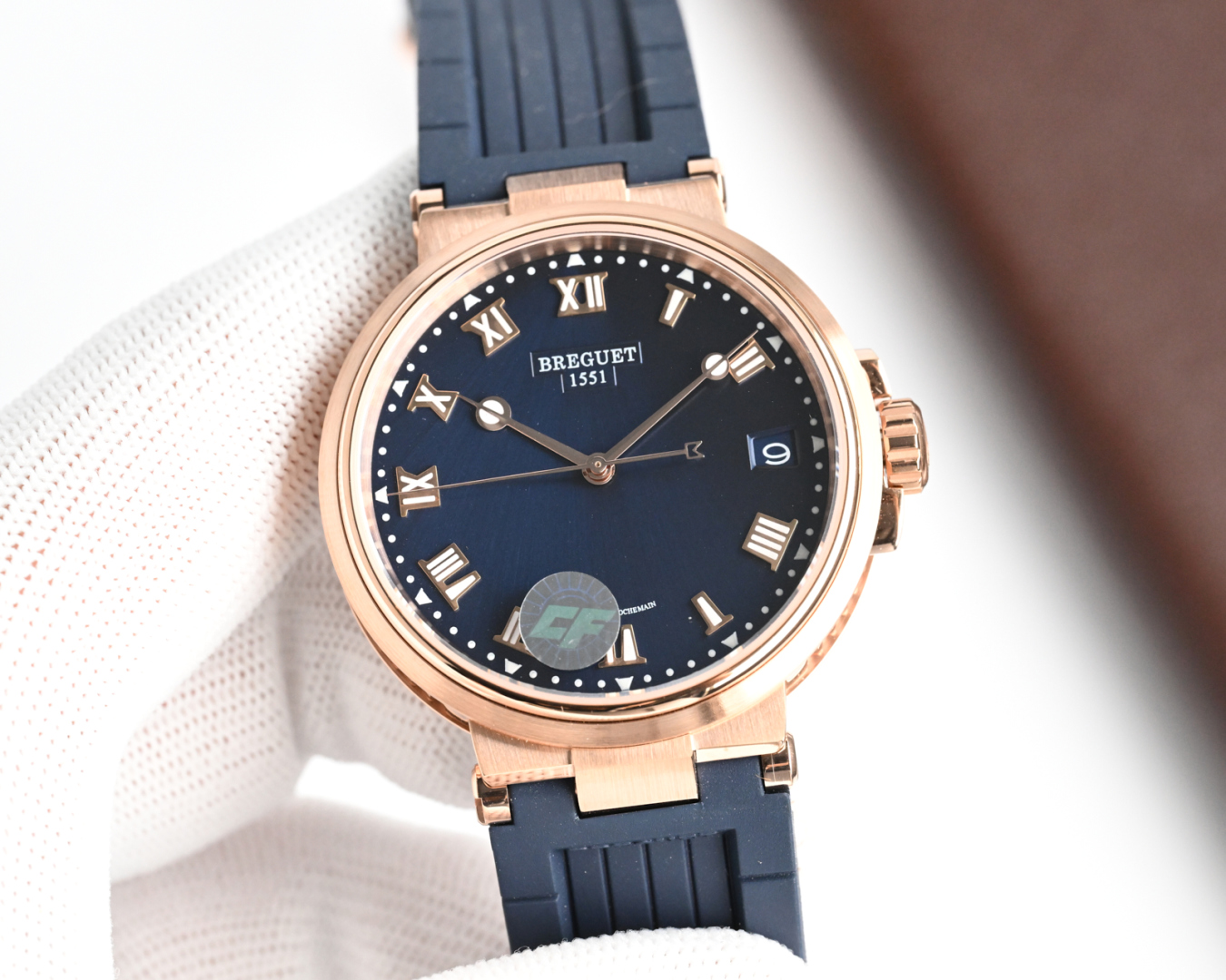 Series 3910: High-Quality Wristwatch with Solar-Radiation Palette and Water-Proof Features - 图片 2