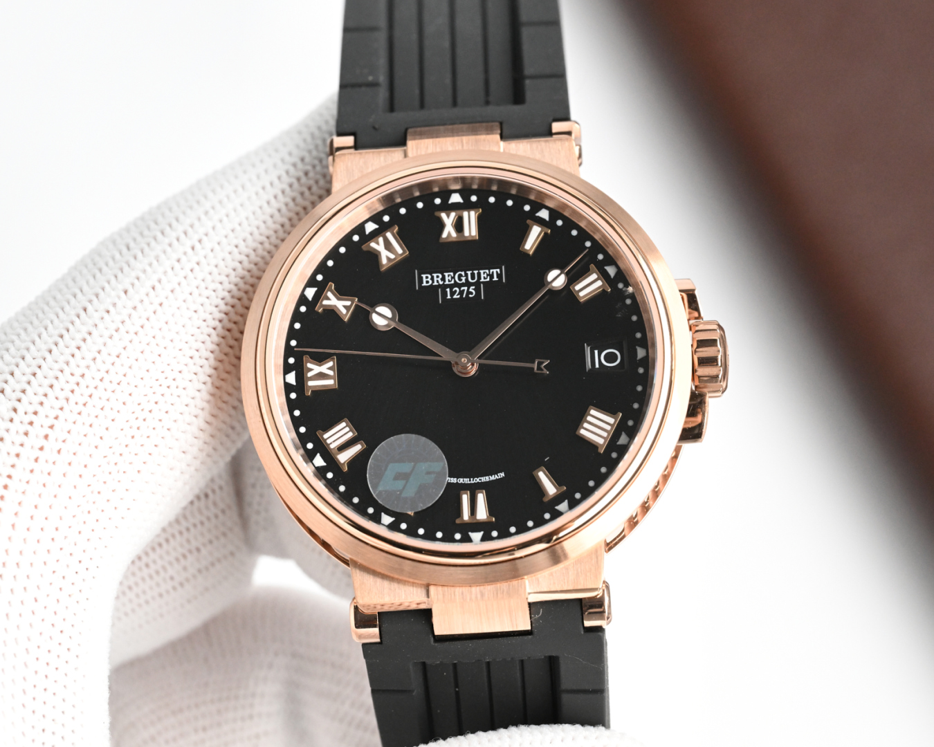 Series 3910: High-Quality Wristwatch with Solar-Radiation Palette and Water-Proof Features - 图片 4