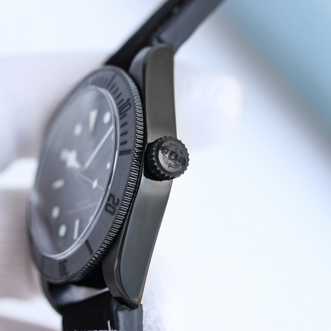 Tudor Black Bay Dark: Reloj de Buceo Automático con Correa de Cuero 8 cmp i1747827863578 1627 0 6