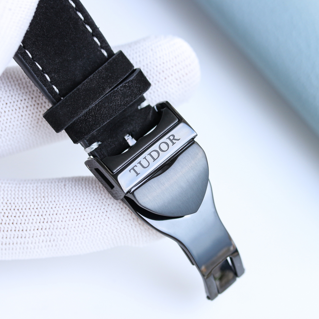 Tudor Black Bay Dark: Reloj de Buceo Automático con Correa de Cuero 9 cmp i1747827866764 3070 0 7
