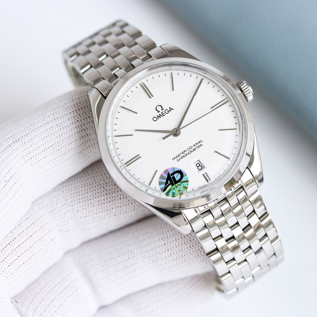 OMEGA 欧米茄碟飞名典大三针系列手动机械腕表