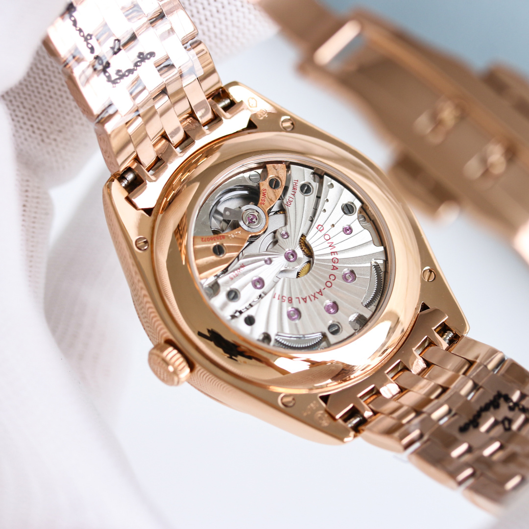 OMEGA 碟飞名典大三针系列 手动机械腕表手表 9