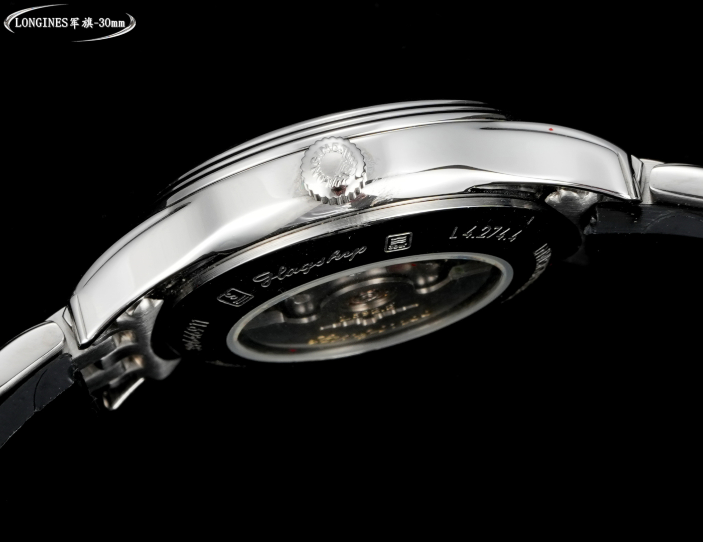30mm2671机:白1050-金1100💰
浪琴-LONGINES，永恒经典的军旗系列出新款30mm表盘啦
新款延续以往简约 纤薄外形 一经推出便大受欢迎
浪琴军旗系列自1957年诞生，象征军队里的旗帜寓意扬帆起航
搭配最为稳定的2671机芯，对版原装镂空托片
