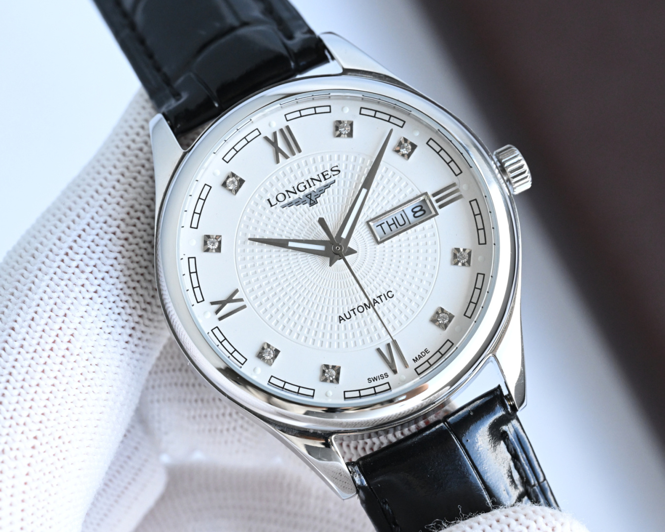 NO:336651,Gold Latest Longines LOGINES Longines Centennial Commemorative Model Recommended Today It is another good watch for the original imported mechanical movement with durability for 10 years [Applause][Applause][Applause]; Italian imported calf belt original butterfly buckle 39mm/11mm, imported movement, Rui casing cover original replica 1:1 High-end, atmospheric and high-end, please identify the exclusive quality,, longines, cowhide19860909金 最新款 浪琴LOGINES 浪琴百年纪念款 今日推荐 又是一款机芯质量耐用长达10年的原装进口机械机芯的好表[鼓掌][鼓掌][鼓掌]；意大利进口小牛皮带 原装蝴蝶扣 39mm/11mm, 进口机芯,瑞机壳套 原版复刻1:1 高端大气上档次,请认准独家品质,,,longines,cowhide,Watch