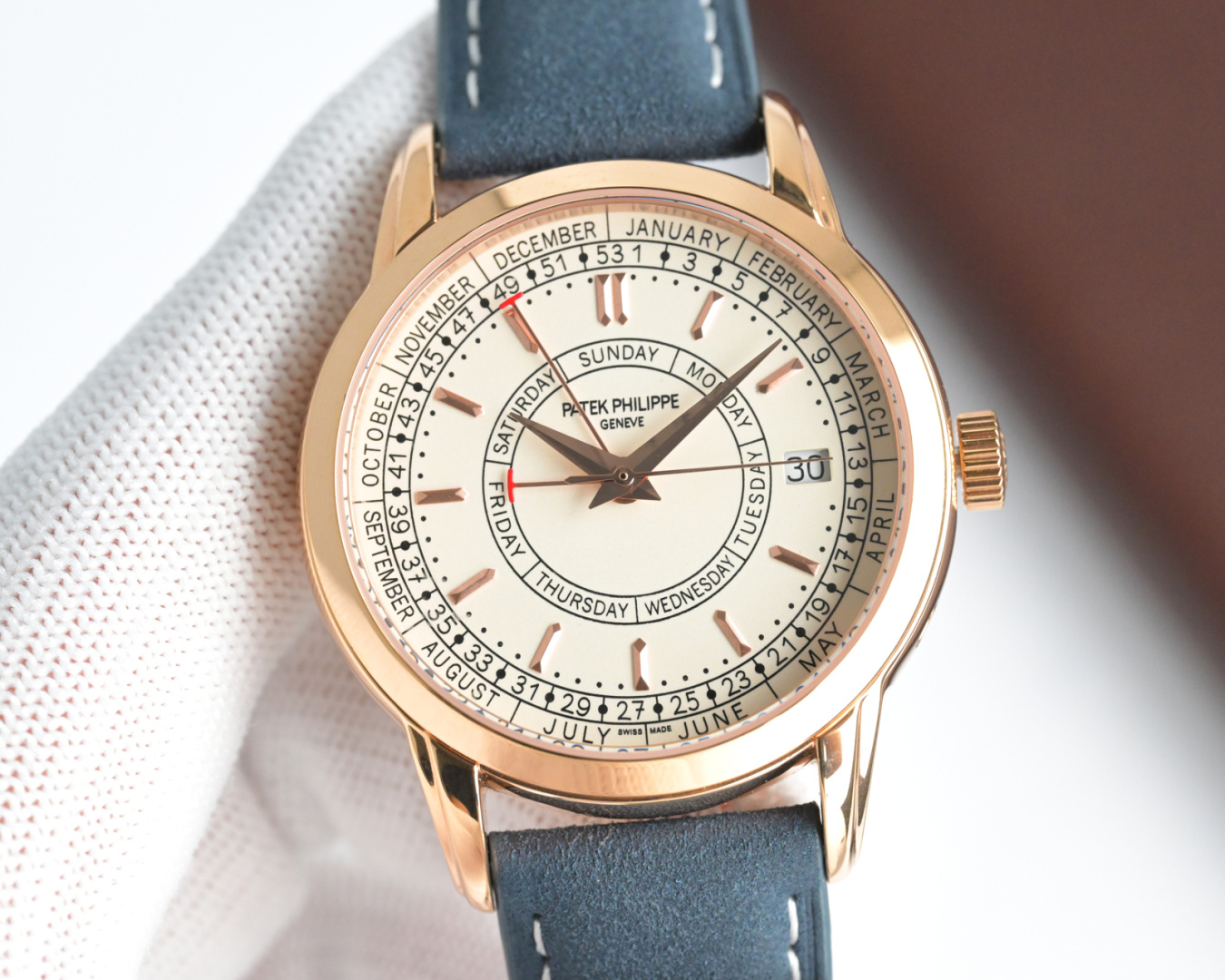 NO:393945,TW Factory wall crack recommendation, a heavy money to create a classic timepiece] - Patek Philippe complex function series 5212A-001 is on the market, complex timepiece watch, watch diameter 40 with super complex technology to create a casual sports watch. The movement uses a replica Caliber 26-S C J SE automatic winding movement, which perfectly interprets the functions while realizing the appearance. The modification master independent watchmaker participates in the customization of the modified dial color, adding interesting soul to the unique watch!  Craftsmanship masterpieces welcome to taste it!  ,,patek philippe19860909TW Factory墙裂推荐 重金打造经典时计】——百达翡丽复杂功能系列5212A-001重磅登场,复杂时计腕表,表径40以超复杂的工艺技术打造休闲运动腕表. 机芯采用复刻版Caliber 26- S C J SE自动上链机芯,在实现外观的逼真前提下,功能一并完美诠释. 改装大师独立制表人,倾情参与定制改装表盘颜色,给予独一无二的腕表增添有趣的灵魂！ 匠心力作 欢迎各位表友品鉴！,,patek philippe,Watch