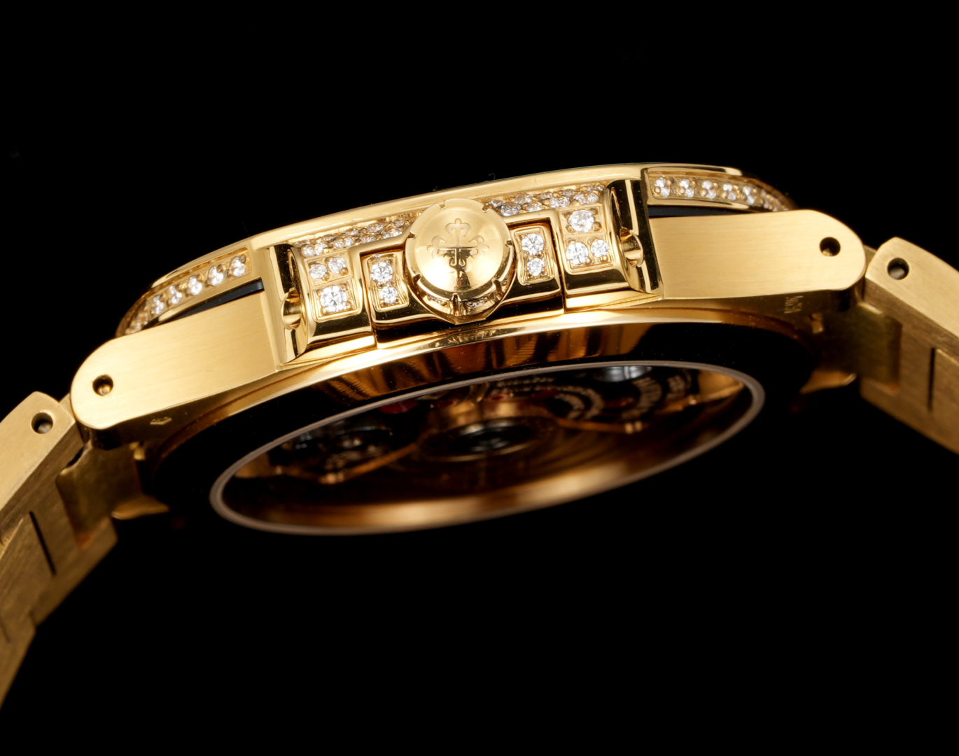 Luxurious Nautilus 7021: Customized Timepiece with Snowflake Drills and Sapphire Crystals - 图片 7