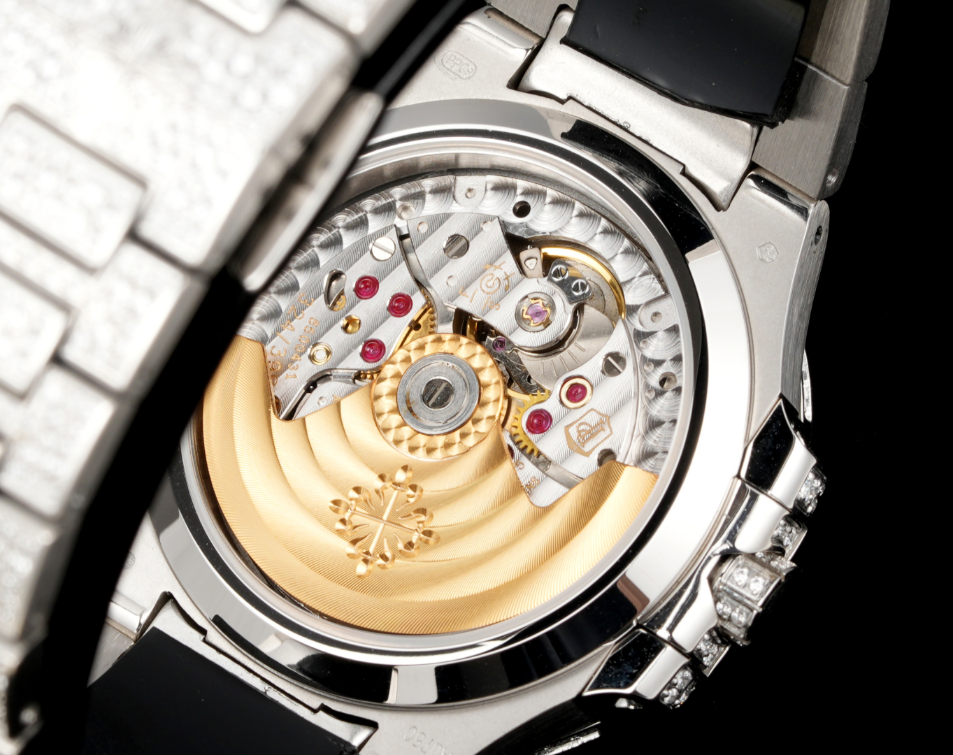 Luxurious Nautilus 7021 Watch: Exquisite Design with Snowflake Drills and Sapphire Crystal. - 图片 8