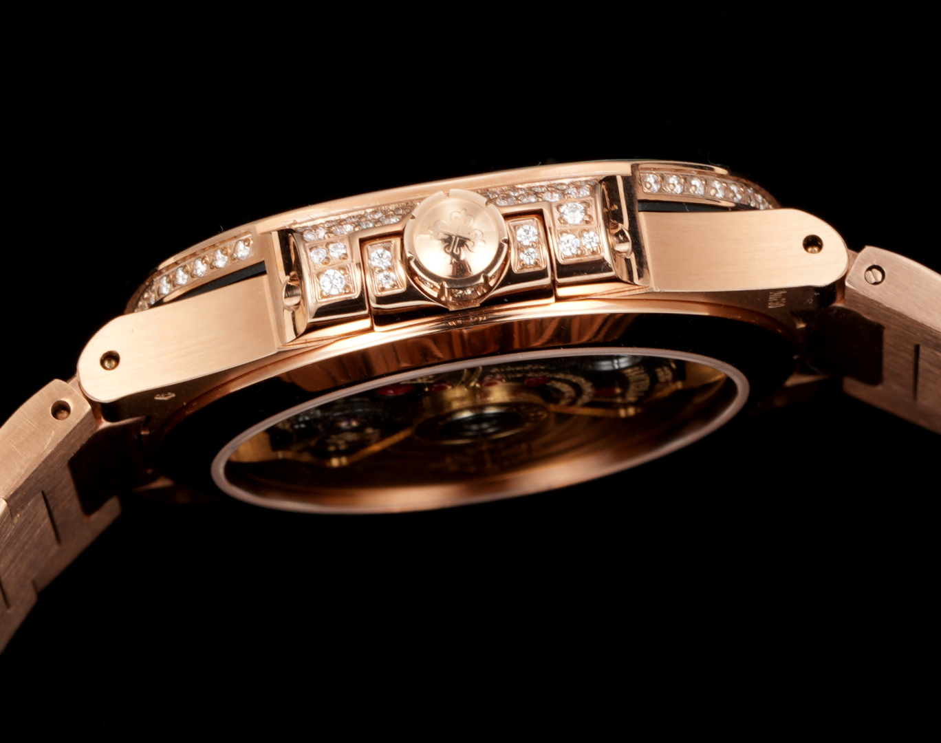 Luxurious Nautilus 7021: Customized Timepiece with Snowflake Drills and Sapphire Crystal - 图片 7