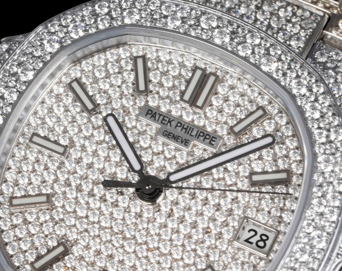 Luxurious Nautilus 7021 Watch: Custom 9015 Machine Core, Snowflake Drills, Glamorous Design - 图片 5