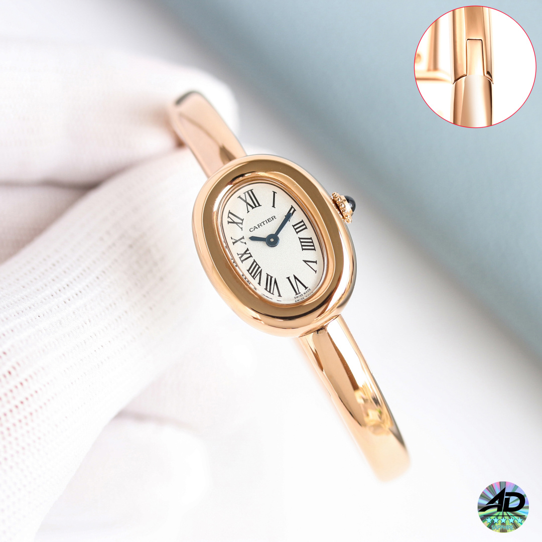 NO:394226,The upgraded version, the only gap in the market is not leaked in the bracelet link. The appearance of the bracelet is one-to-one with the official, and the only one in the market can be consistent with the official. The new bathtub bracelet watch, Kajia's classic bathtub series. Baignoire's new 'bathtub' bracelet watch, mini case size 24.6*18.7 mm, newly launched small size 31.4*23.1 mm, (the small size only has gold aperture and rose gold diamond ring) hand circumference size 15mm 16mm 17mm. Details are not market-made rough bracelets, which are the same as original three sizes!  It's really super good!  The craftsmanship of pure handmade 18K gold is silly and cannot be distinguished. The watch is a bracelet, which is small and unique fork that attracts attention. It also reveals a hint of luxury in fashion. It is shocked when you get the real thing and has a high appearance!  The oval appearance feels like an elegant European-style bathtub, which is so beautiful!  Baignoire Bathtub series watches, soft lines, lugs and luxurious temperament give the watch an ultimate balanced look. The watch is timeless and classic, showing the French elegance, and is very popular among women. Small watches, original imported quartz movement from Switzerland. Stainless steel gold case, silver-plated dial, sword-shaped blue steel hand, sapphire crystal mirror. Cartier watch reinterprets the traditional round watch shape, extending the circle into an oval. The watch draws inspiration from a simple oval with great geometric characteristics, and adopts a round and rich oval silhouette to show the soft style.,,cartier,bracelet, gold19860909升级版,手环链接处市场唯一不漏缝隙.外观手环形态跟官方一比一,市场唯一一家能做到跟官方一致. 新款浴缸手镯表,卡家经典之作浴缸系列. Baignoire 全新“浴缸”手镯腕表,mini表壳尺寸24.6*18.7毫米, 新推出小号尺寸31.4*23.1毫米,(小号的只有黄金光圈和玫瑰金钻圈) 手围尺寸15mm 16mm 17mm. 细节非市场冒充厂粗糙做手镯围度同原装三个尺寸！ 做得真的是超超超好！ 纯手工厚渡18K金的工艺 原装傻傻分不清楚 手表即是手镯,小巧别致叉夺人眼球,时髦中更透露一丝奢华,实物拿到手的时候大吃一惊,颜值高 ！椭圆外型的感觉正是典雅欧风浴缸形状,这也太好看了吧！Baignoire浴缸系列腕表,柔和的线条、表耳以及华贵气质赋予腕表极致平衡的观感.腕表隽永经典,尽显法式优雅,深受女性青睐.小号表款,瑞士原装进口石英机芯.精钢包金表壳,镀银表盘,剑形蓝钢指针,蓝宝石水晶镜面.卡地亚腕表重新演绎传统圆形腕表造型,将圆形延伸为椭园形.腕表从极具几何特色的简约椭圆形汲取灵感,采用圆润丰盈的椭圆廓形,尽彰柔美风情.,,cartier,bracelet,gold,Watch