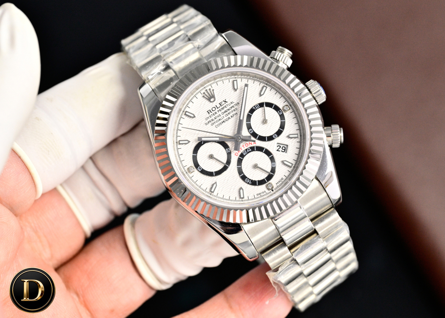 NO:741714,Classic Diary Series - Multi-Function Watch, the highest version of Rolex in the watch industry, complex series of six-pin men's watch [Love], hot model [Love], multi-function watch. 1. Equipped with an original imported mechanical watch with day, month and moon phase kinetic energy function movement!  2. The dial uses the classic exclusive inner shadow luminous Roman as the scale, which further shows the luxurious temperament of this watch [呲ya] 3. The strap uses imported 904 steel strap watch!  4. The watch mirror adopts double sapphire mirror!  5 see-through bottom cover!  6 Diameter 41 mm, thickness 10 mm!  The watch function integrates day/month/date/moon/sun and other functions into one. It is the true standard of the best men's business watch!  A representative work of high-end watches!  Produced with honor, the reputation of being distinguished is reflected in the details, which reveal the nobleness of men, excellent taste, great craftsmanship and grandeur that is comparable to the original products!  The appearance and appearance are the same. Unique AD products produce high-quality products, rolex.19860909经典日志系列-多功能腕表 防表届最高版本劳力士 复杂系列六针男表[爱心]爆款[爱心] 多功能腕表. 1搭载原装进口星期月份月相动能功能机芯机械表！ 2表盘上采用经典独家内影夜光罗马 作为刻度更显示出这款腕表的华贵气质[呲牙] 3表带采用进口904钢带腕表！ 4表镜采用双卜蓝宝石镜面！ 5透视底盖！ 6直径41毫米,厚度10毫米！ 腕表功能汇集星期/月份/日期/月亮/太阳等功能于一身,最佳男士商务腕表真正的标配！为高端腕表的代表之作！ 荣誉出品 尊贵彰显之美誉细节之处透露男士高贵,品位十分,匠心巨制 大气媲美原装货！表里如一 独具匠心AD出品 精品不断,,rolex,Watch