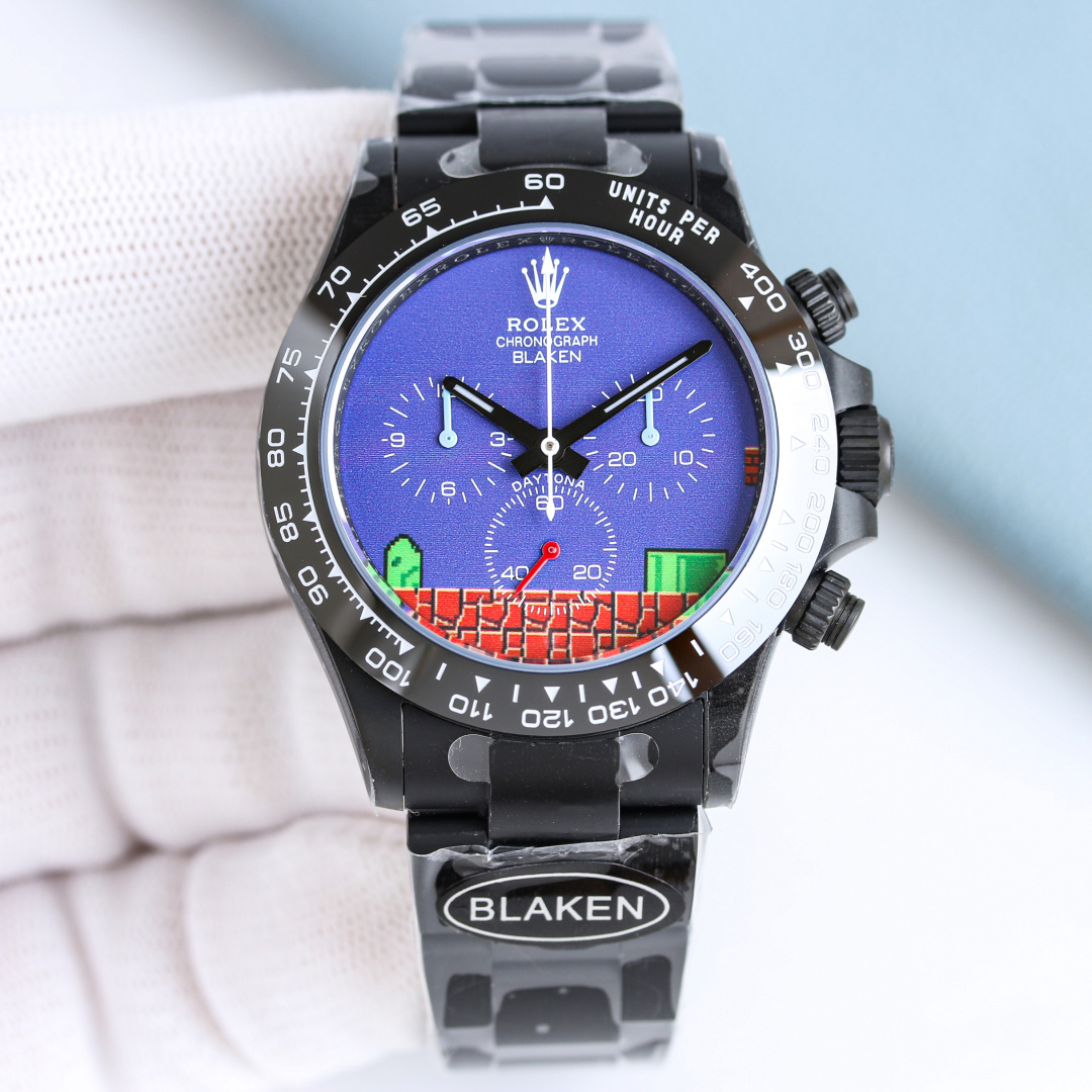 NO:943144,Bare watch - with box BLAKEN Limited Custom · Retro Pixel Game Daytona Rolex Daytona 40mm All black modified limited edition Classic pixel game theme painted text real shot Retro pixel game exclusive disk, restore classic red and white machine game bricks, green plant pixel screen, nostalgic childhood design, exclusive niche modification for game enthusiasts, full of recognition  The whole black steel case is matched with a matte speedometer ceramic ring, which has a tough and sporty texture. The contrasting cartoon dial combines hardness and softness, making it eye-catching for daily wear. It is equipped with a Dandong integrated chronograph movement, which has stable running time and complete timing functions. It can be used for collection and daily wear. A full set of luxury gift boxes BLAKEN collection gift box + disassembly and assembly tools + spare strap BLAKEN gift box + tools + spare bracelet Warm reminder: No return/exchange for missing accessories Note: No return/exchange for missing accessories  Limited co-branded modification, full of retro pixel game feelings, mechanical watch integrated with childhood game elements, unique style without clashing styles, watch friends and game enthusiasts are welcome to taste,,chanel,tom ford19860909裸表-带盒 BLAKEN 限量定制 复古像素游戏迪通拿 BLAKEN Limited Custom · Retro Pixel Game Daytona Rolex Daytona 40mm 全黑改装限量款 经典像素游戏主题彩绘字面实拍 复古像素游戏专属盘面,还原经典红白机游戏砖块、绿植像素画面,怀旧童年设计,游戏爱好者专属小众改装,辨识度拉满 通体黑化钢壳搭配哑光测速陶瓷圈,硬朗运动质感,撞色卡通表盘刚柔结合,日常佩戴个性吸睛 搭载丹东一体化计时机芯,走时稳定,计时功能完整,兼顾把玩收藏与日常佩戴 全套豪华礼盒 BLAKEN收藏礼盒+拆装工具+备用表带 BLAKEN gift box + tools + spare bracelet 温馨提示配件遗失不予退换 Note: No return/exchange for missing accessories 限量联名改装,复古像素游戏情怀拉满,机械腕表融合童年游戏元素,风格独特不撞款,欢迎表友、游戏爱好者品鉴,,chanel,tom ford,Watch