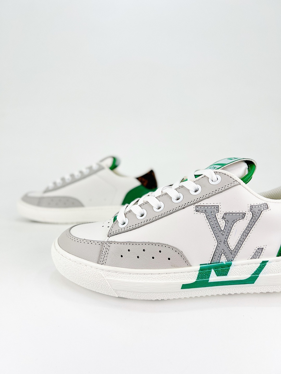 360 Louis Vuitton 轻奢单品 轻奢单品 LV Trainer 最新配色运动鞋