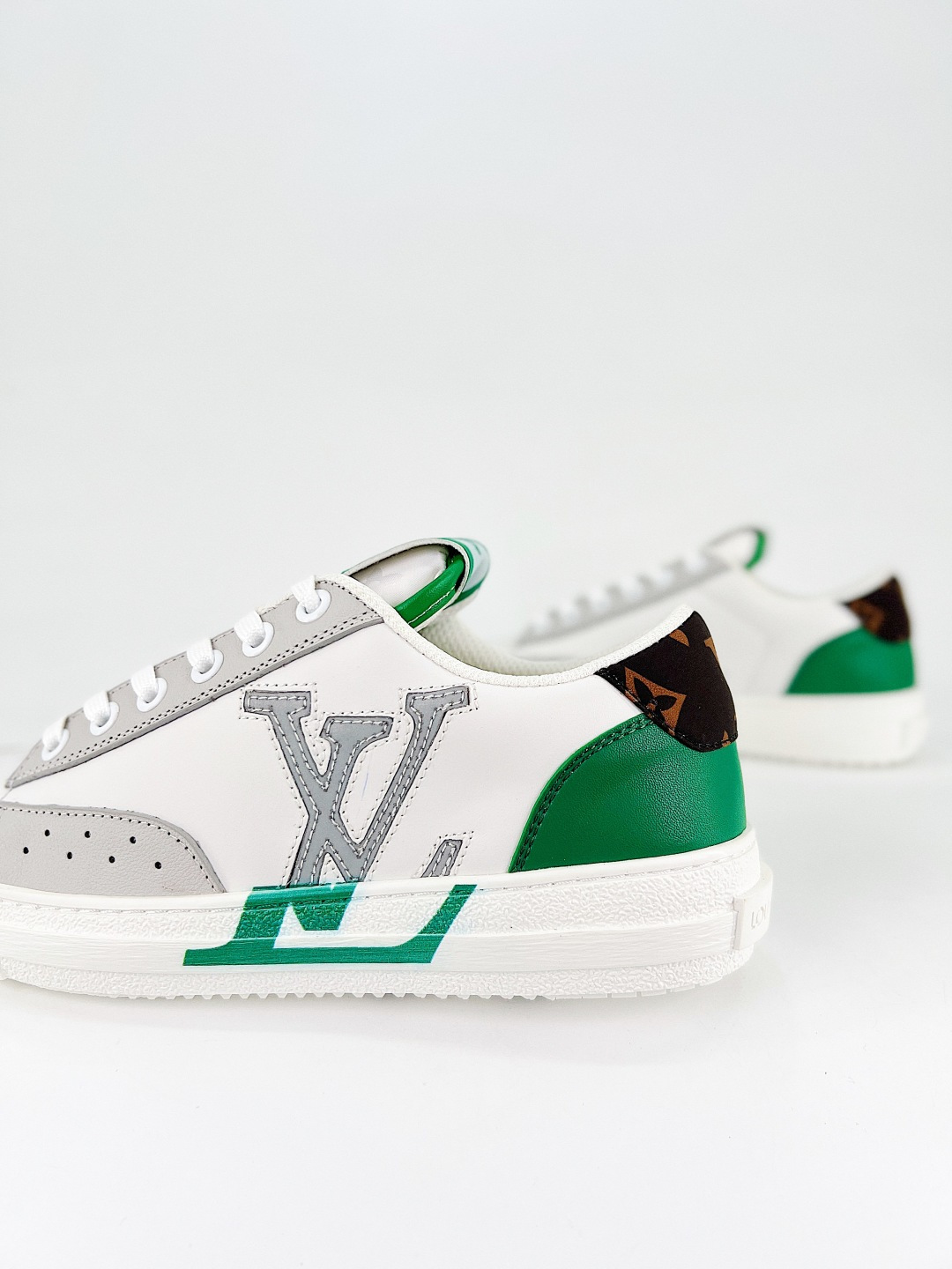 360 Louis Vuitton 轻奢单品 轻奢单品 LV Trainer 最新配色运动鞋