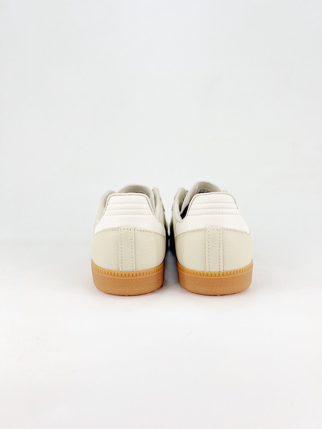 Addis Original Samba VEFGAN复古单品 复古桑巴板鞋 IE7013-莆田鞋,莆田鞋货源,高仿鞋,高仿鞋货源,安福档口,莆田高仿鞋,莆田鞋批发,高仿鞋批发,莆田高仿运动鞋,高仿运动鞋,莆田运动鞋 Addis Original Samba VEFGAN复古单品 复古桑巴板鞋 IE7013