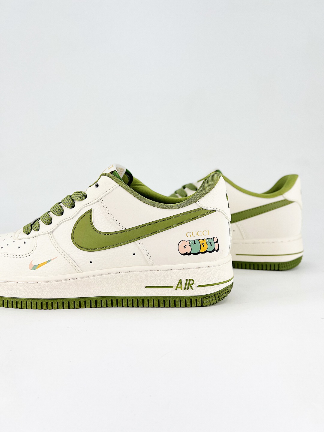 💰360 终端
Nike Air Force1 07 lo  古驰系列
定制空军
#原楦头原纸板  打造纯正空军版型
#专注外贸渠道  全掌内置蜂窝气垫 
#原盒配件 原厂中底钢印、拉帮完美  
货号：3169 211
尺码：36 36.5 37.5 38 38.5 39 40 40.5 41 42 42.5 43 44 45