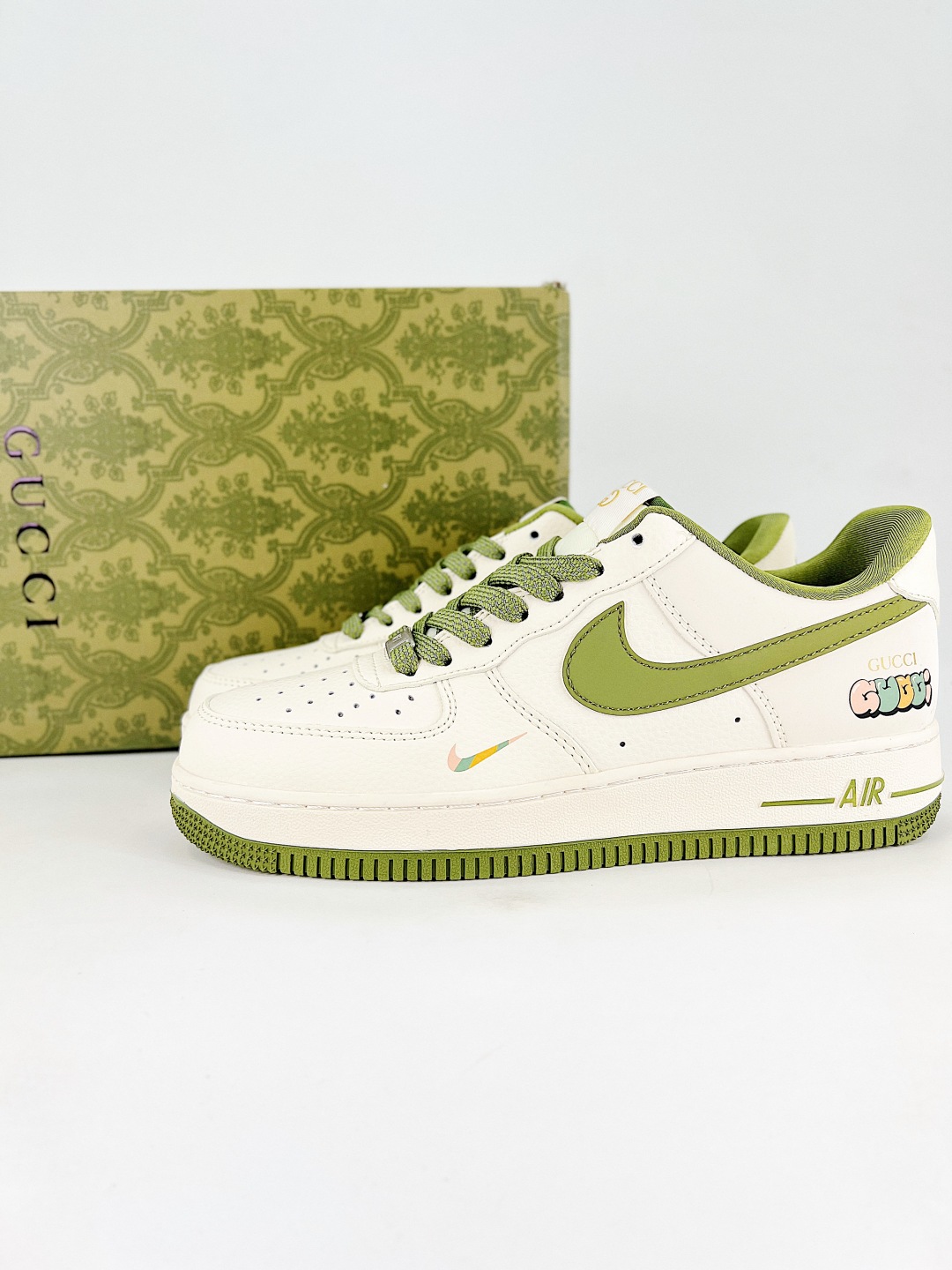 💰360 终端
Nike Air Force1 07 lo  古驰系列
定制空军
#原楦头原纸板  打造纯正空军版型
#专注外贸渠道  全掌内置蜂窝气垫 
#原盒配件 原厂中底钢印、拉帮完美  
货号：3169 211
尺码：36 36.5 37.5 38 38.5 39 40 40.5 41 42 42.5 43 44 45