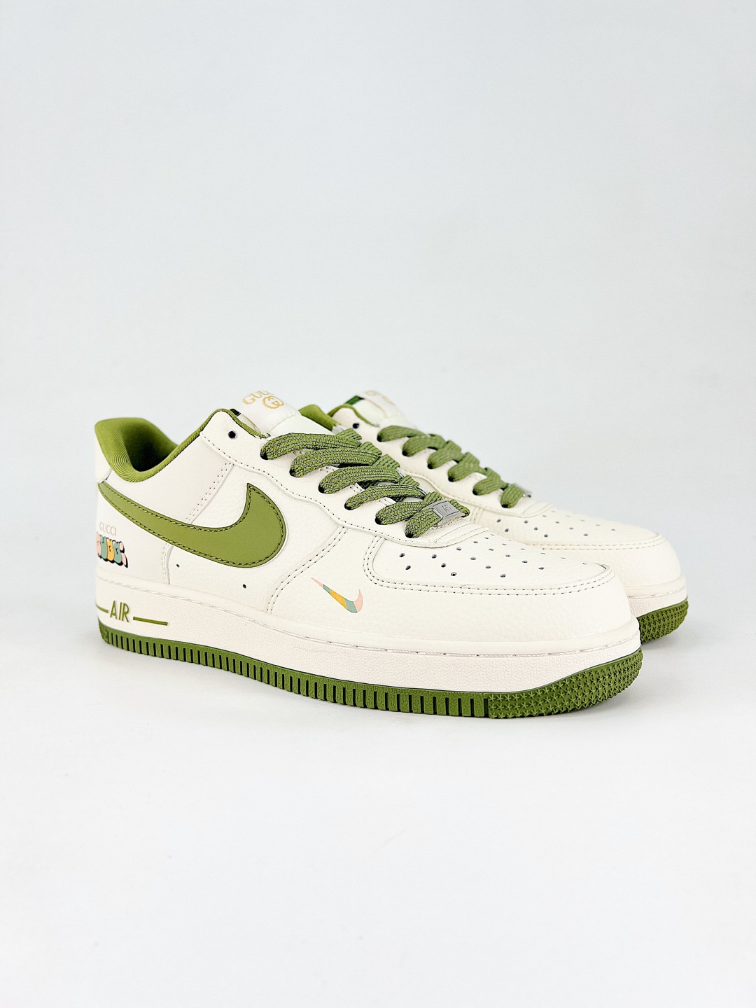💰360 终端
Nike Air Force1 07 lo  古驰系列
定制空军
#原楦头原纸板  打造纯正空军版型
#专注外贸渠道  全掌内置蜂窝气垫 
#原盒配件 原厂中底钢印、拉帮完美  
货号：3169 211
尺码：36 36.5 37.5 38 38.5 39 40 40.5 41 42 42.5 43 44 45