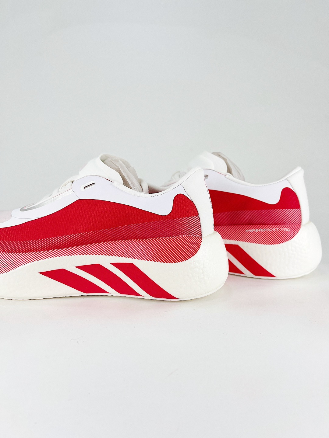 💰290 支持
Adidas Hyperboost EDGE 阿迪达斯 耐磨缓震 Boost 爆米花 休闲运动跑鞋 
货号:KI1913
尺码:36 36.5 37.5 38 38.5 39 40 40.5 41 42 42.5 43 44 45