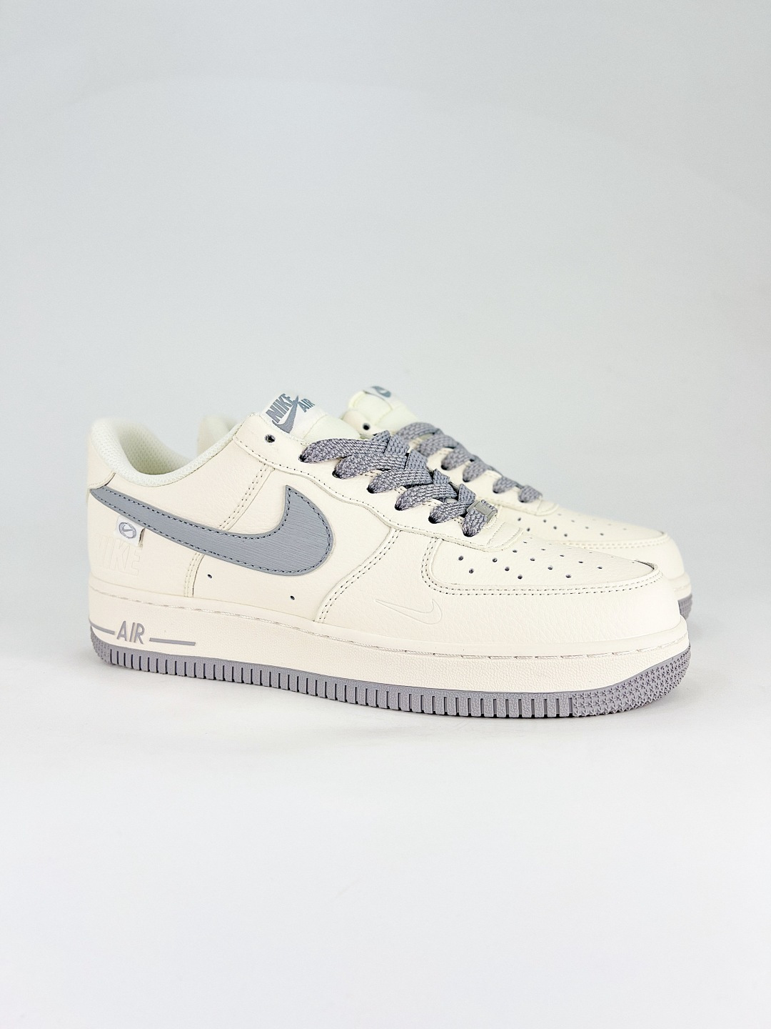 _dhc9sHYBgC-7lKQ_jUn3YWX-MsZp5hsf0EzK6CQ