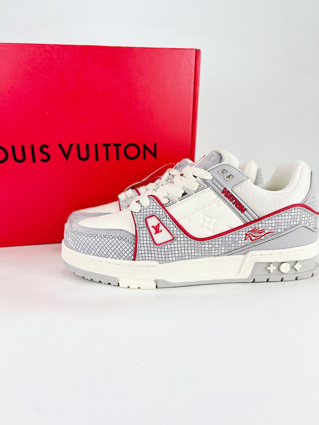 _dnw9stP4r0EP5t5PoP0ikBb5ilcsedy49Axl2vw