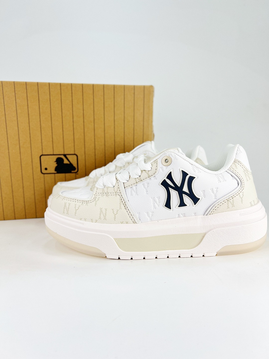 _d_09syygcjHXi8hgYct6hYByyP-MIjgyG5byyxQ